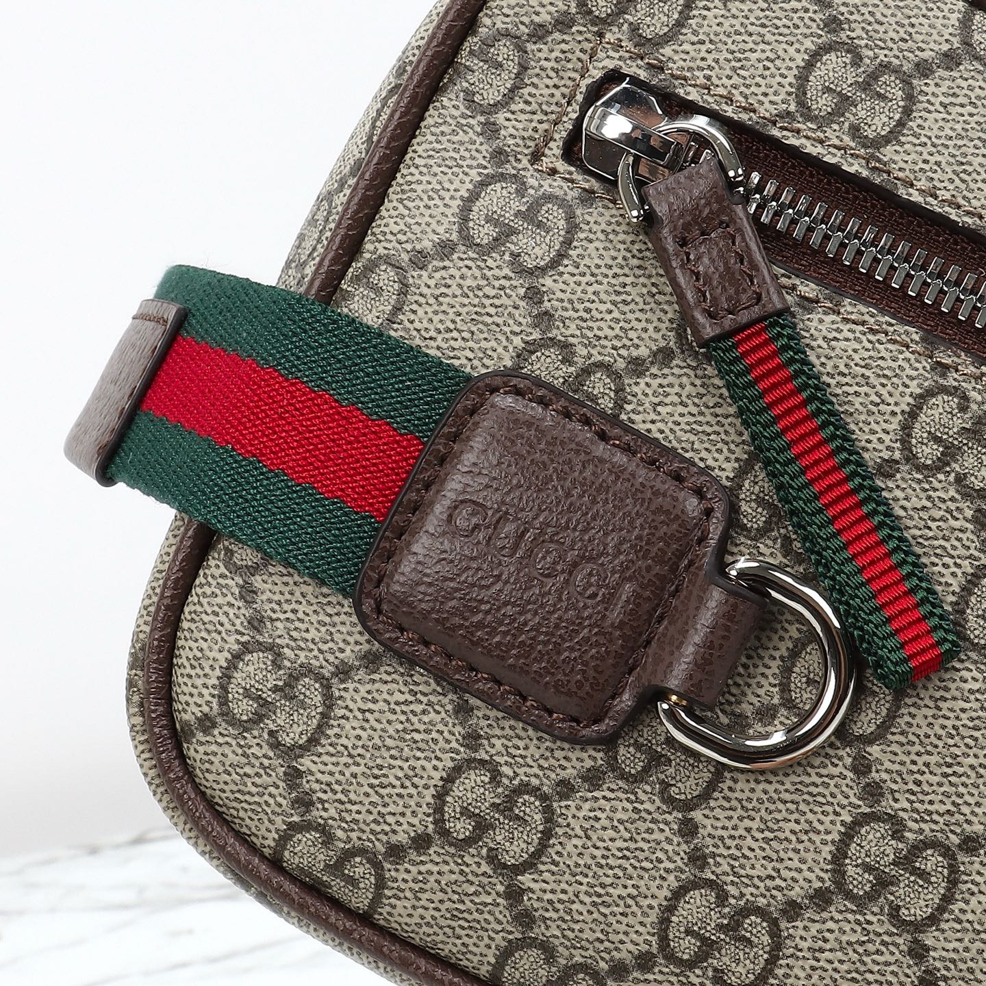 GUCCI 구찌 GG Supreme 클러치백 28.5cm 4