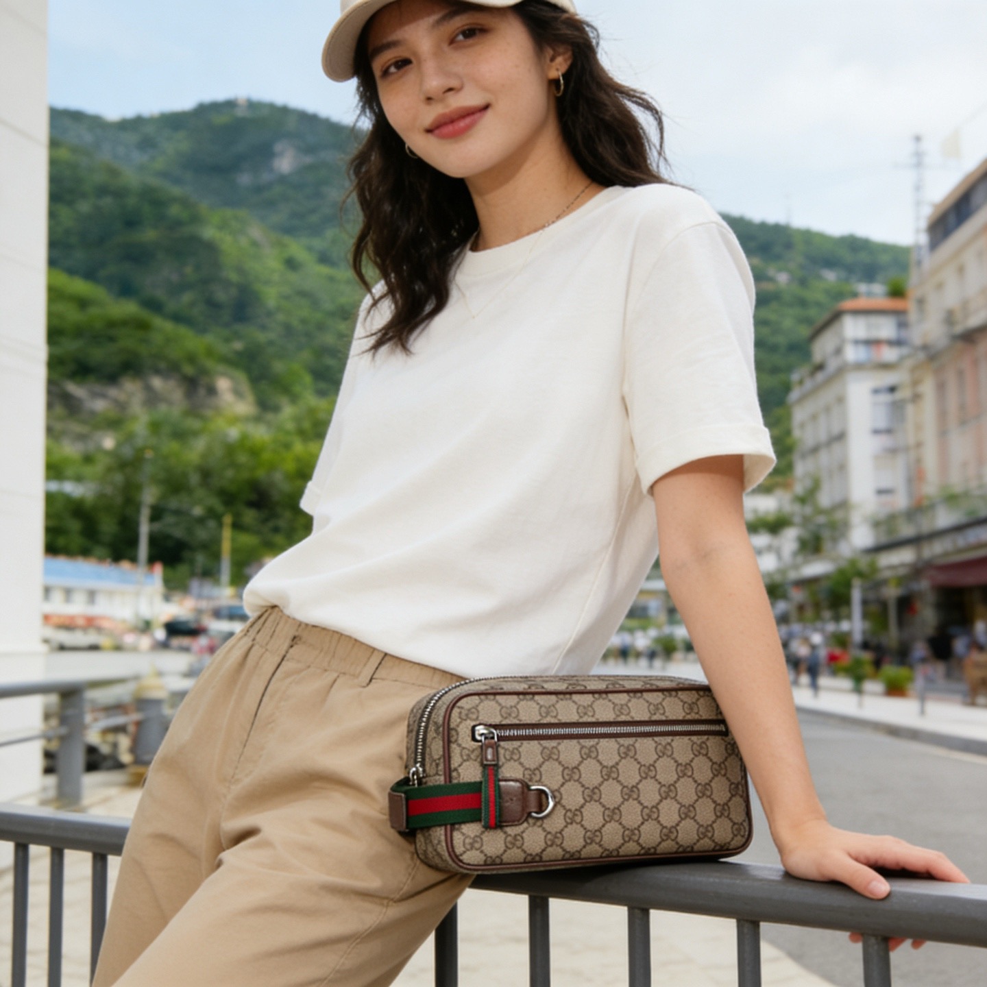 GUCCI 구찌 GG Supreme 클러치백 28.5cm 13