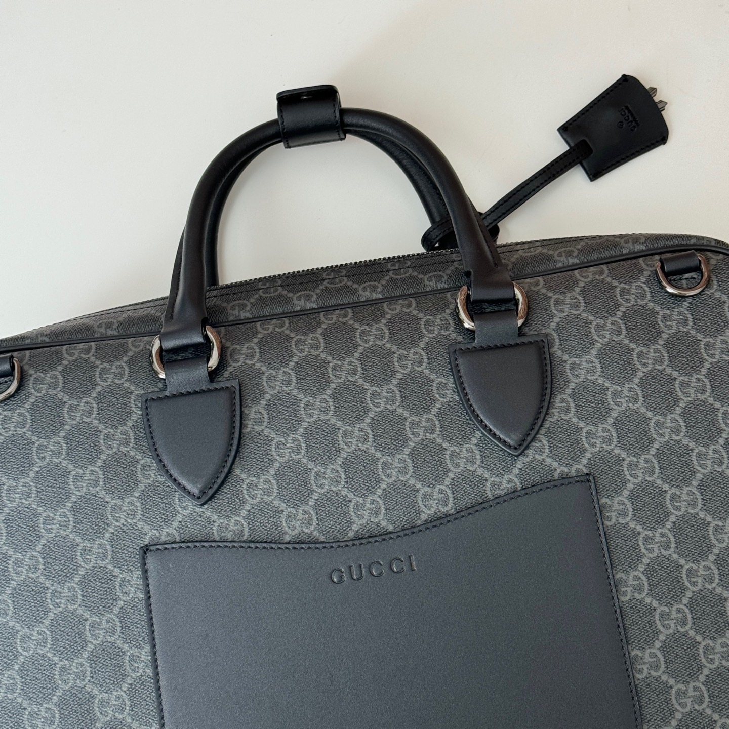 GUCCI 구찌 GG 엠블럼 중형 서류가방 40cm 13