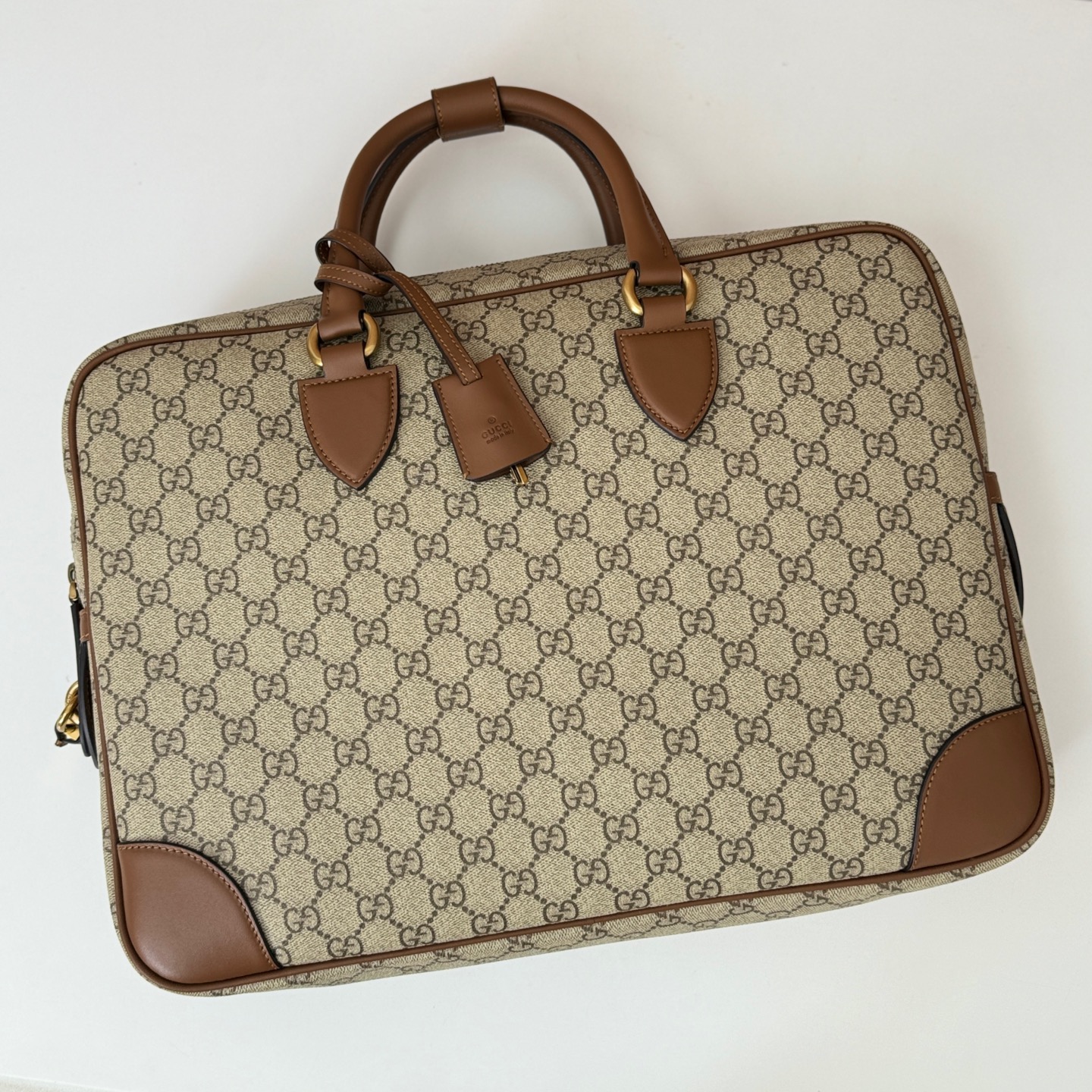 GUCCI 구찌 GG 엠블럼 서류가방 40cm 15