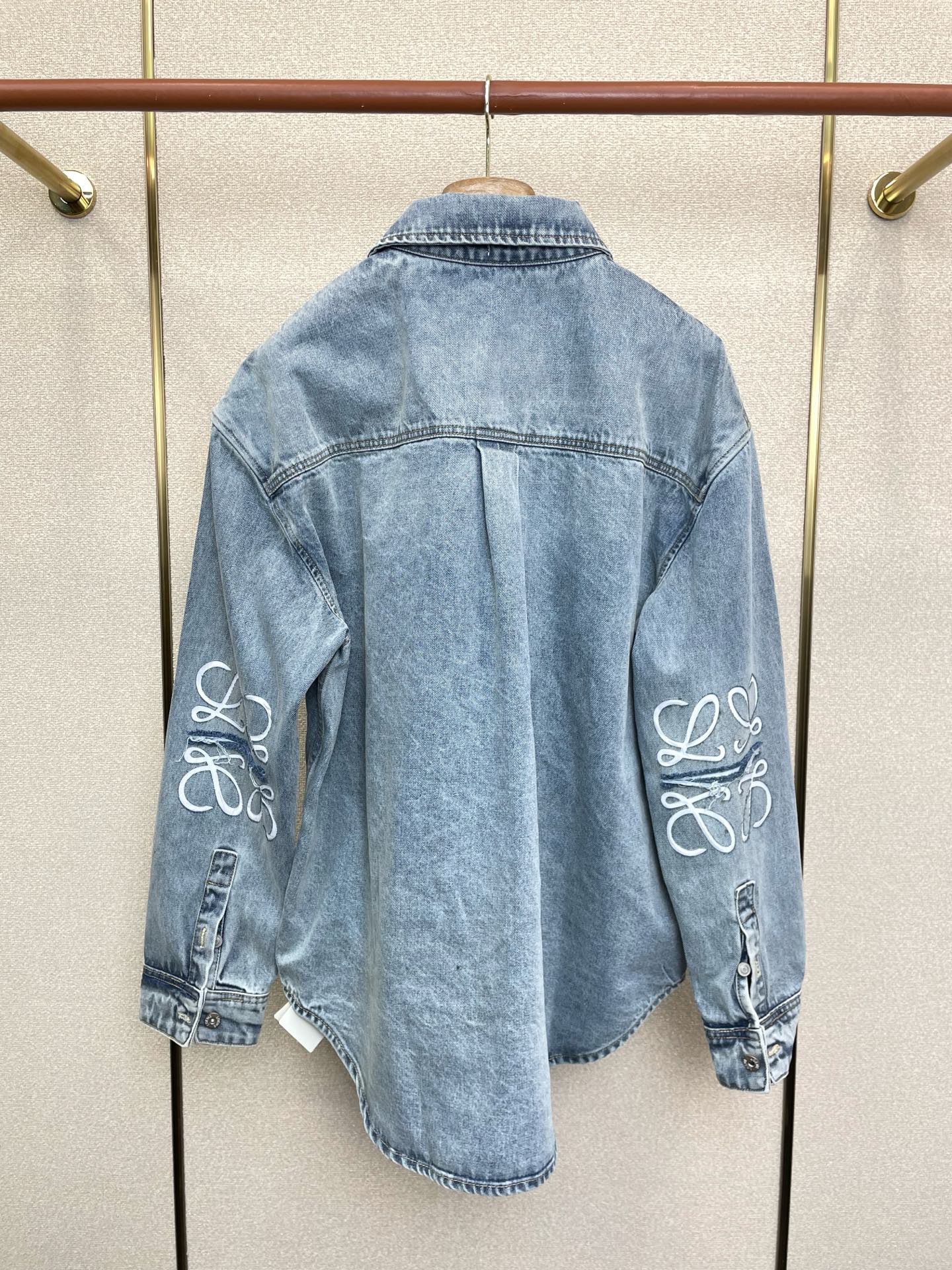 LOEWE 로에베 FW2024 데님 자수 셔츠 2