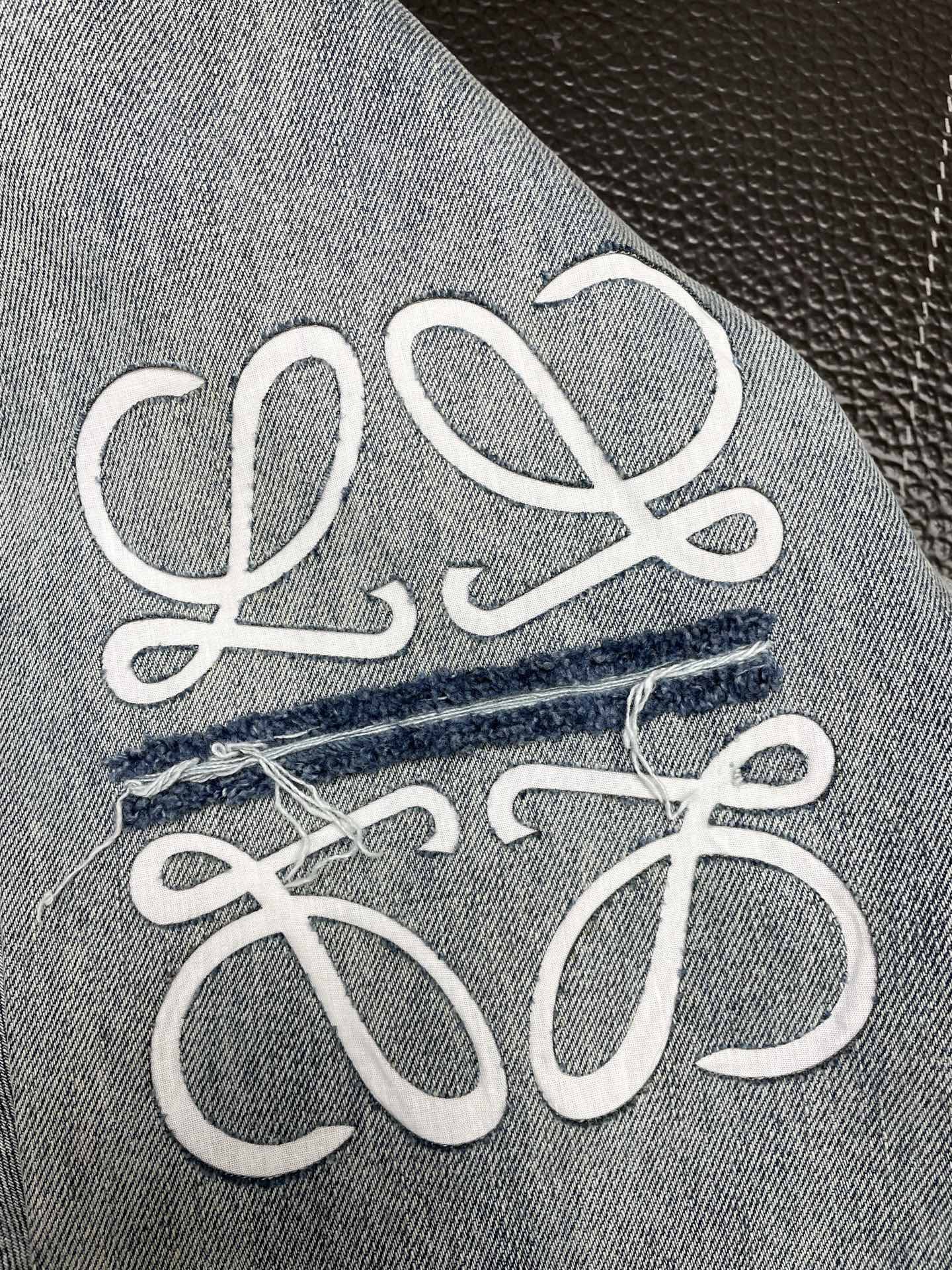 LOEWE 로에베 FW2024 데님 자수 셔츠 6