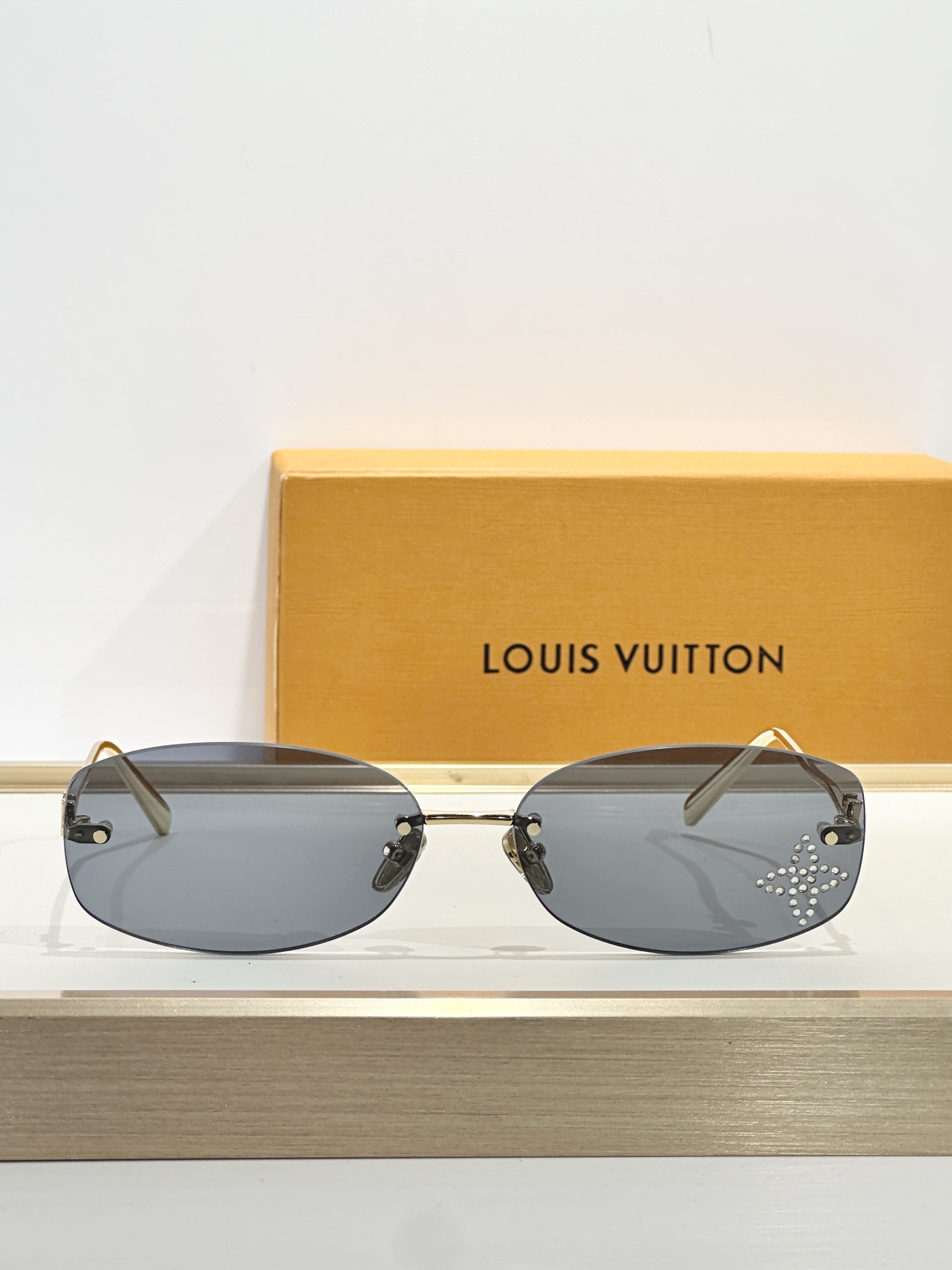 LOUIS VUITTON 루 비통 림리스 메탈 선글라스 2