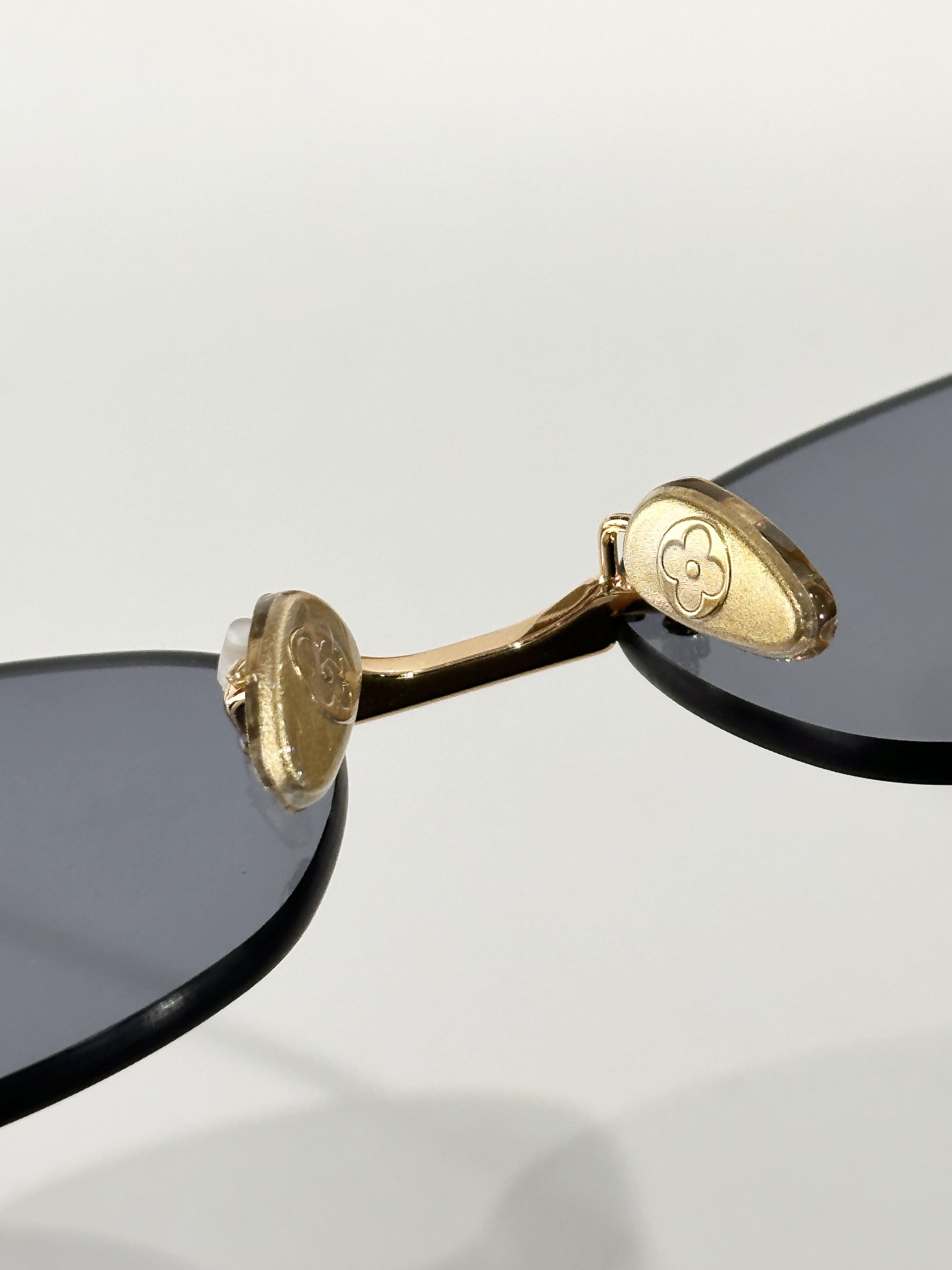 LOUIS VUITTON 루 비통 림리스 메탈 선글라스 4