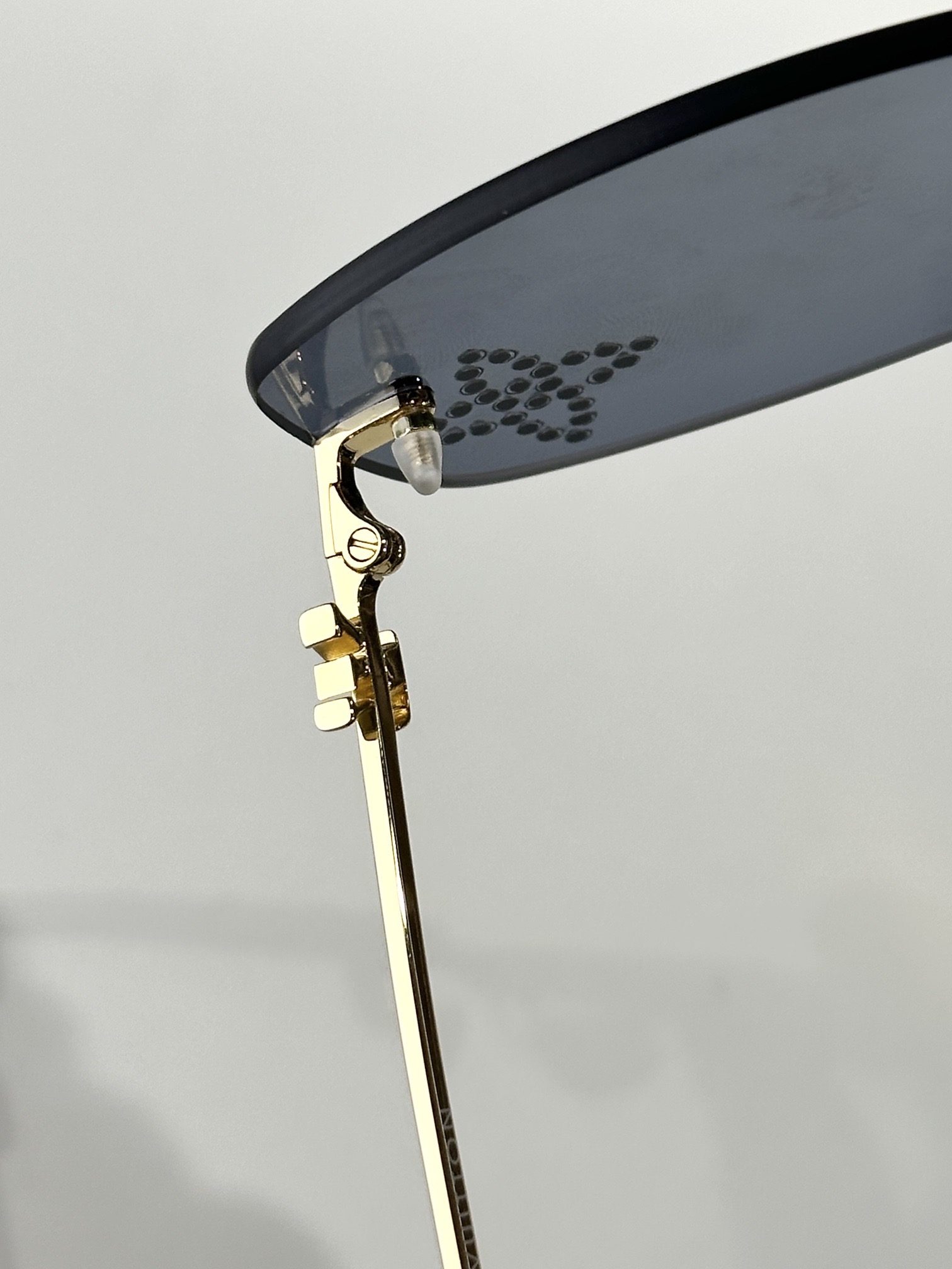 LOUIS VUITTON 루 비통 림리스 메탈 선글라스 8