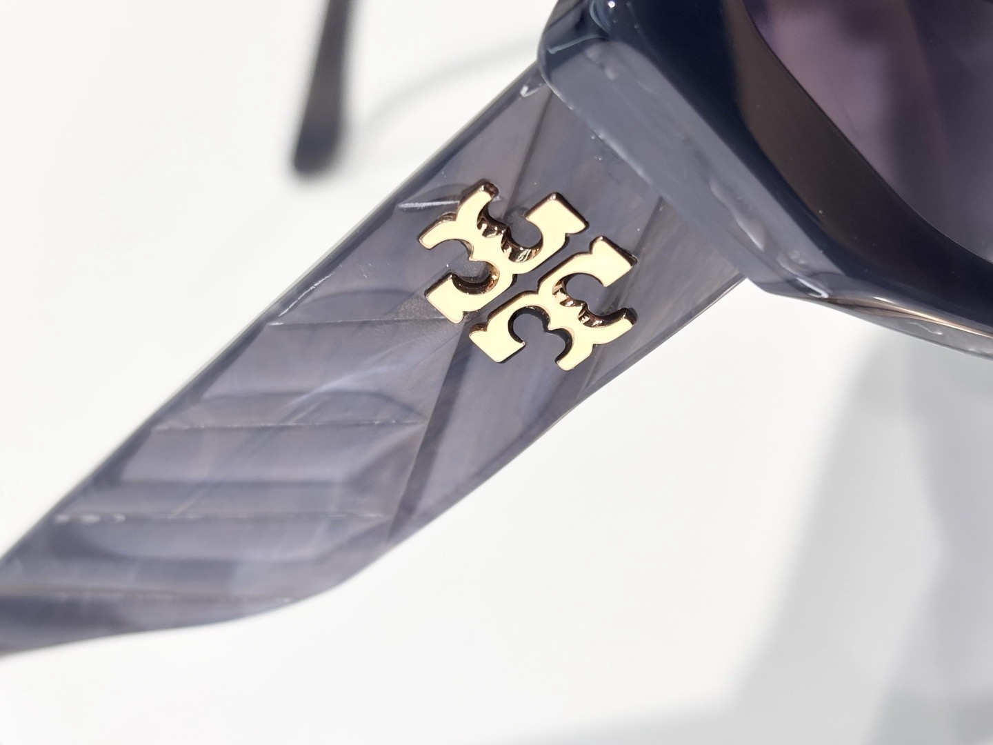 TORY BURCH 토리버치 로고 플레이트 스퀘어 선글라스 14