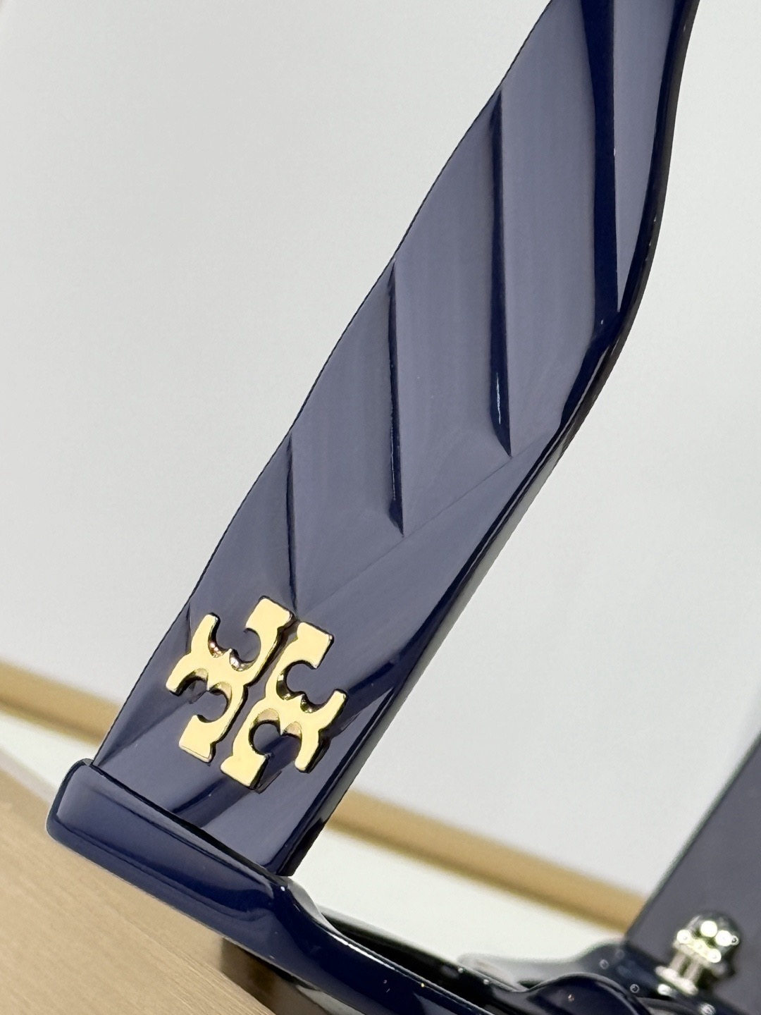 TORY BURCH 토리버치 로고 플레이트 스퀘어 선글라스 4