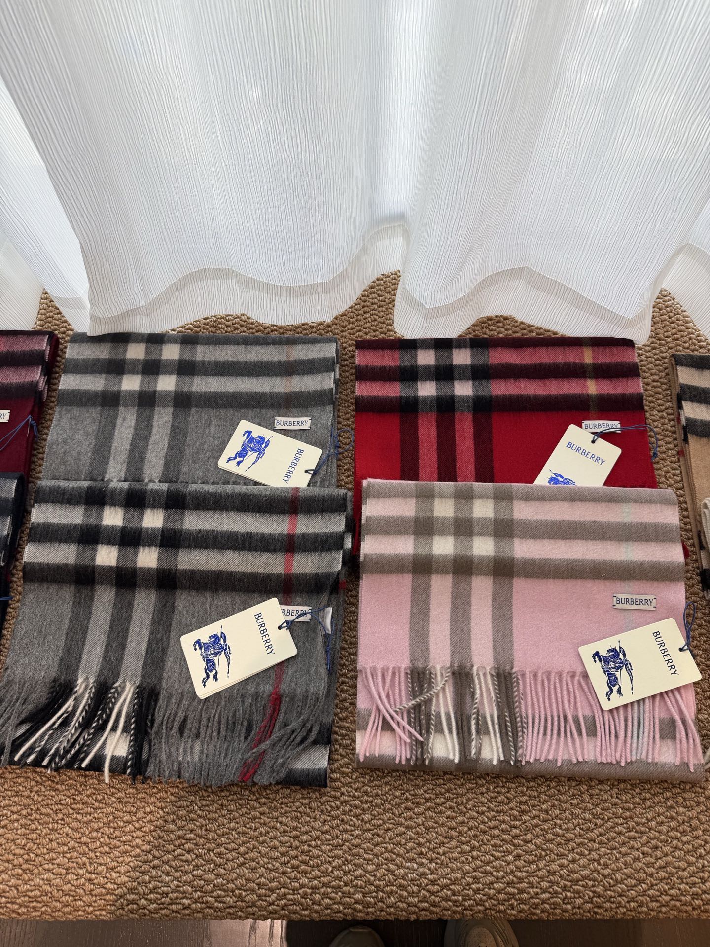 BURBERRY 버버리 클래식 체크 머플러 레드 9