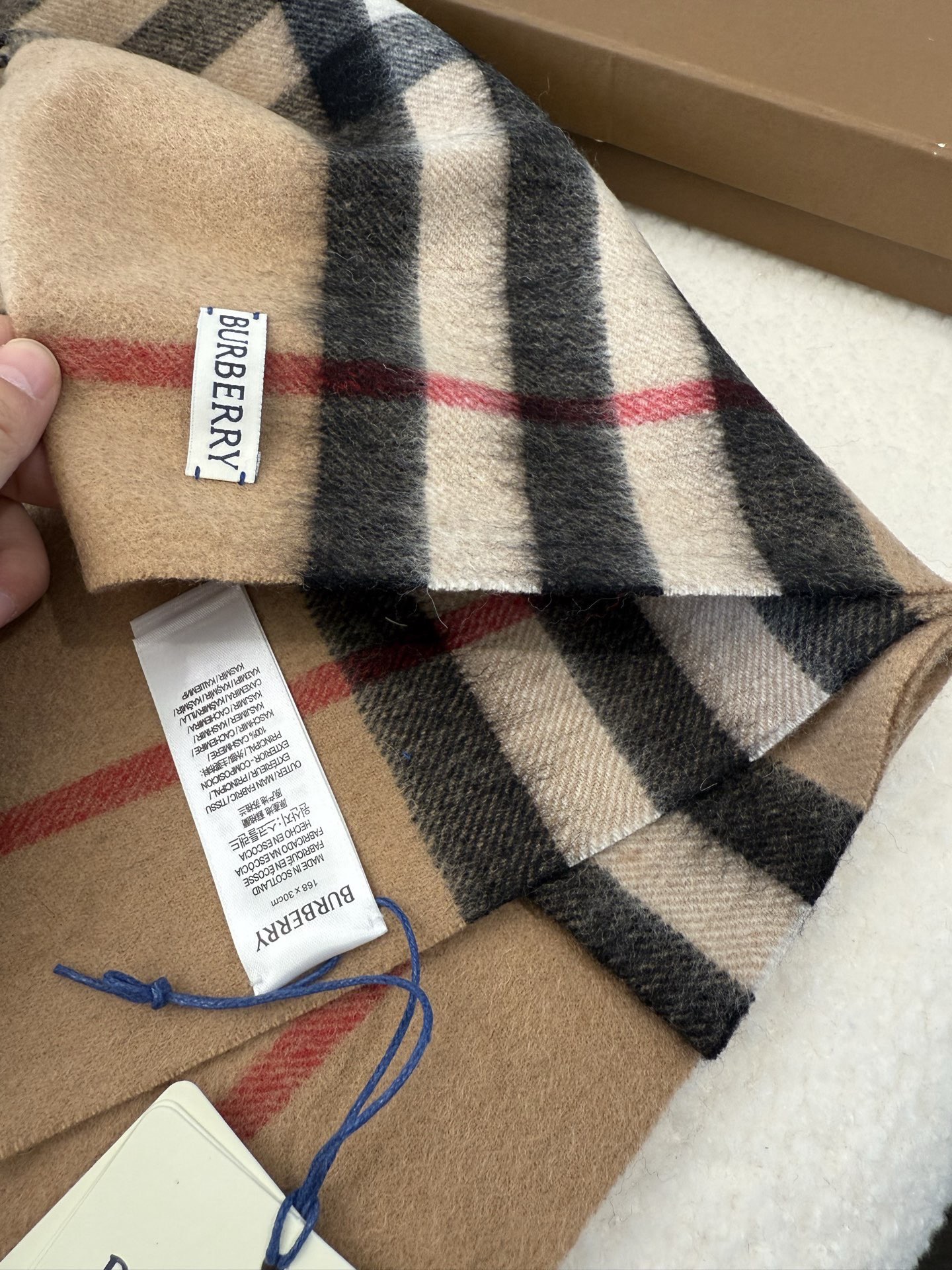 BURBERRY 버버리 클래식 체크 머플러 5