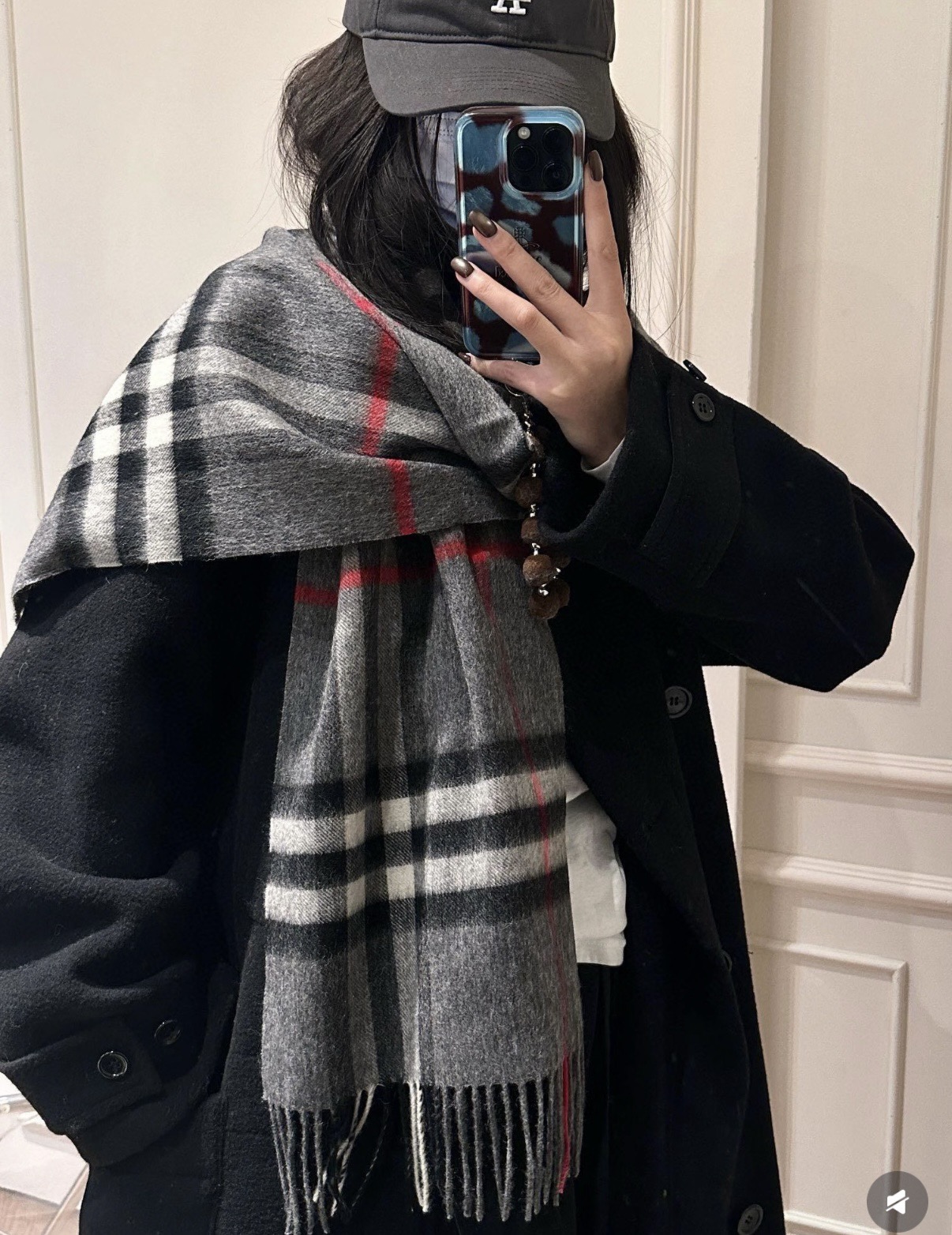 BURBERRY 버버리 클래식 체크 머플러 그레이 1