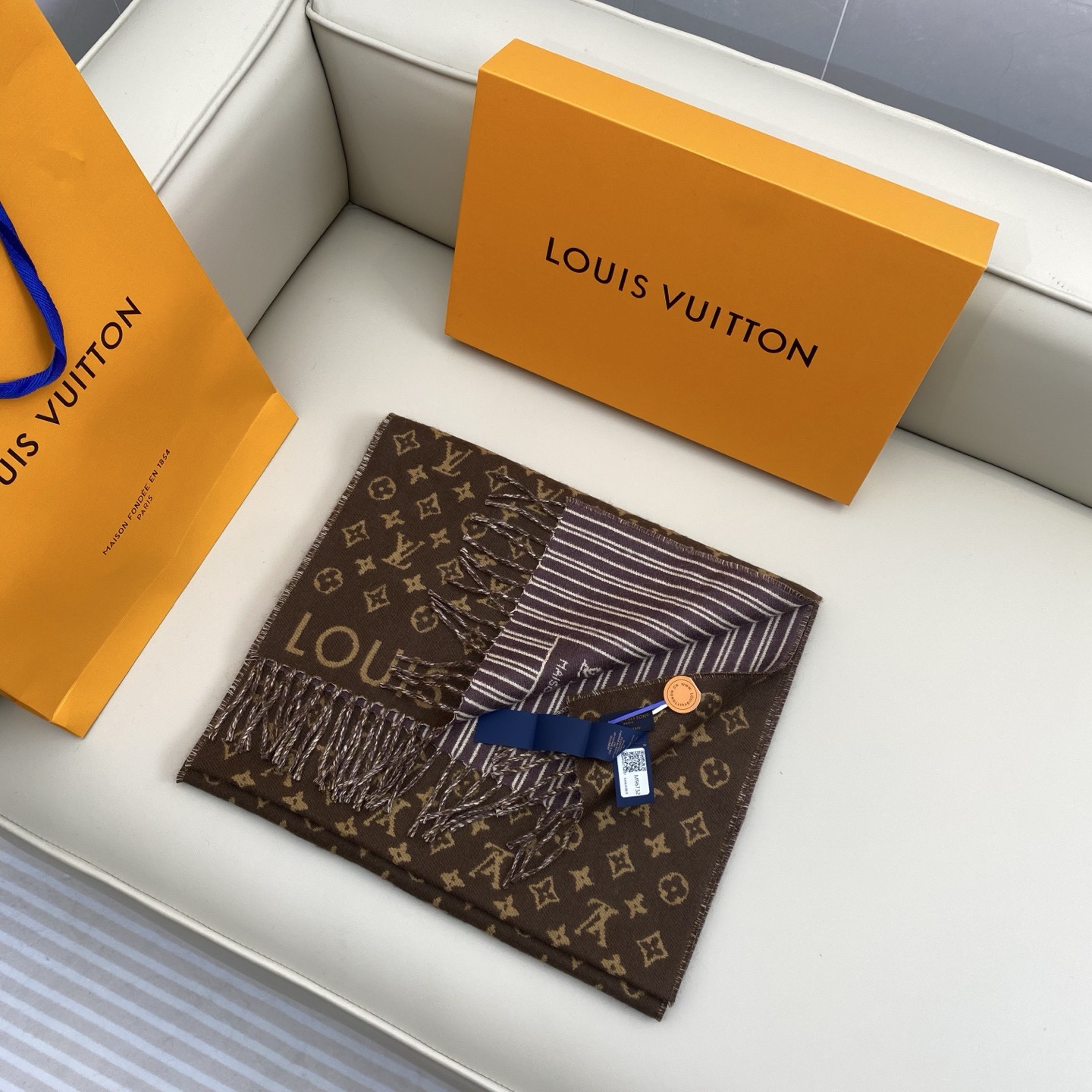 LOUIS VUITTON 루이비통 모노그램 스트라이프 머플러 브라운 1