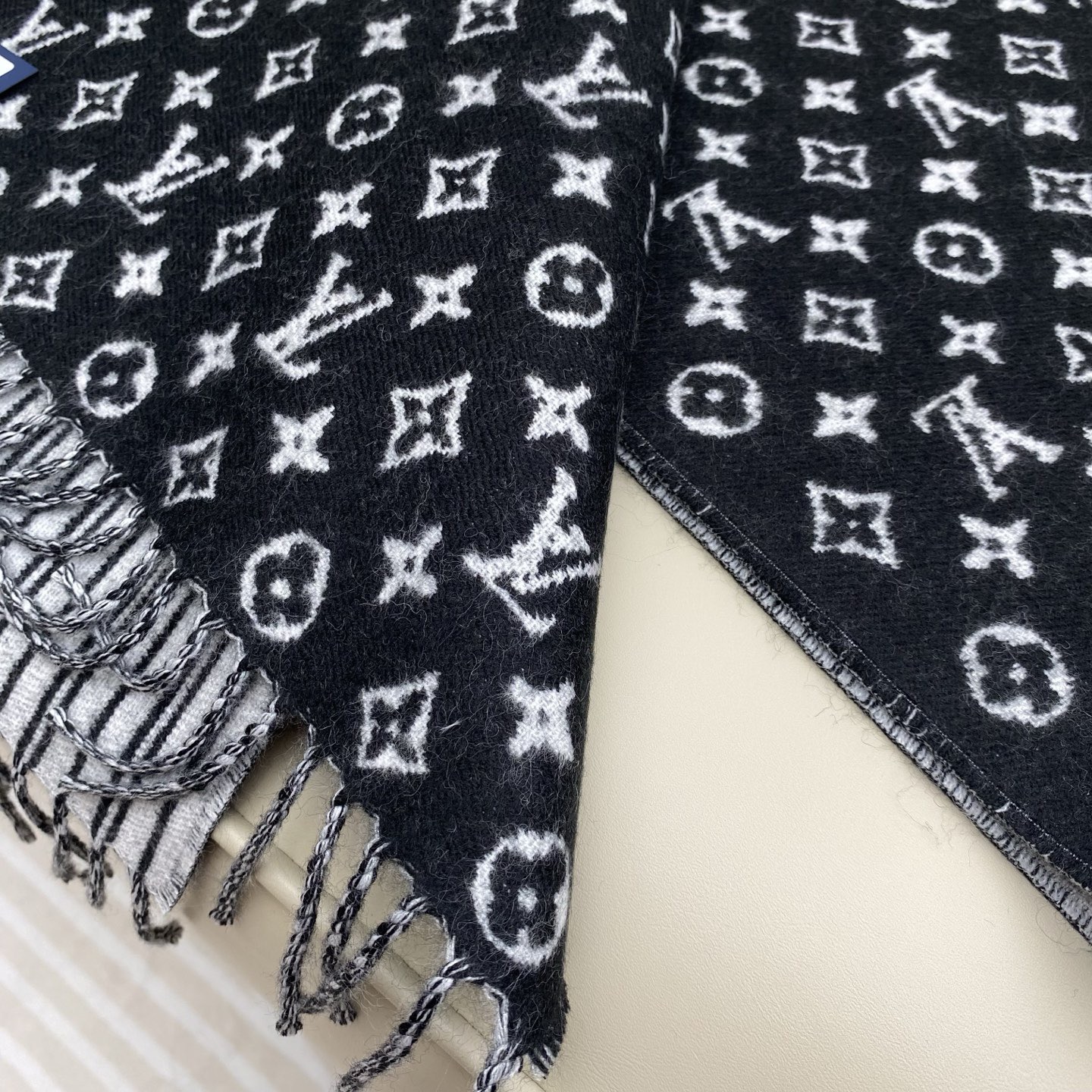 LOUIS VUITTON 루이비통 모노그램 네버풀 머플러 6