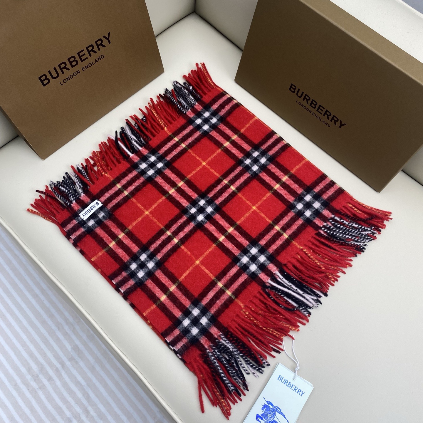 BURBERRY 버버리 체크 패턴 머플러 레드 1