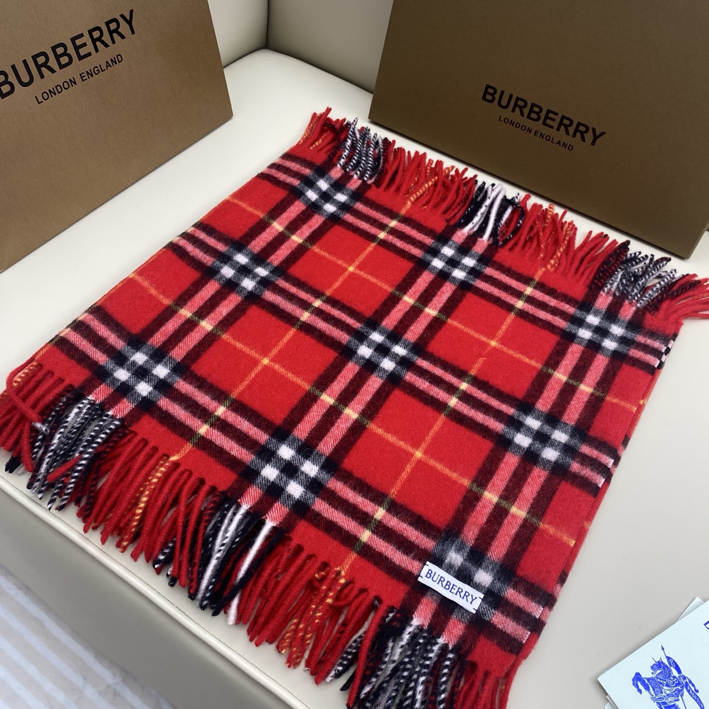 BURBERRY 버버리 체크 패턴 머플러 레드 3