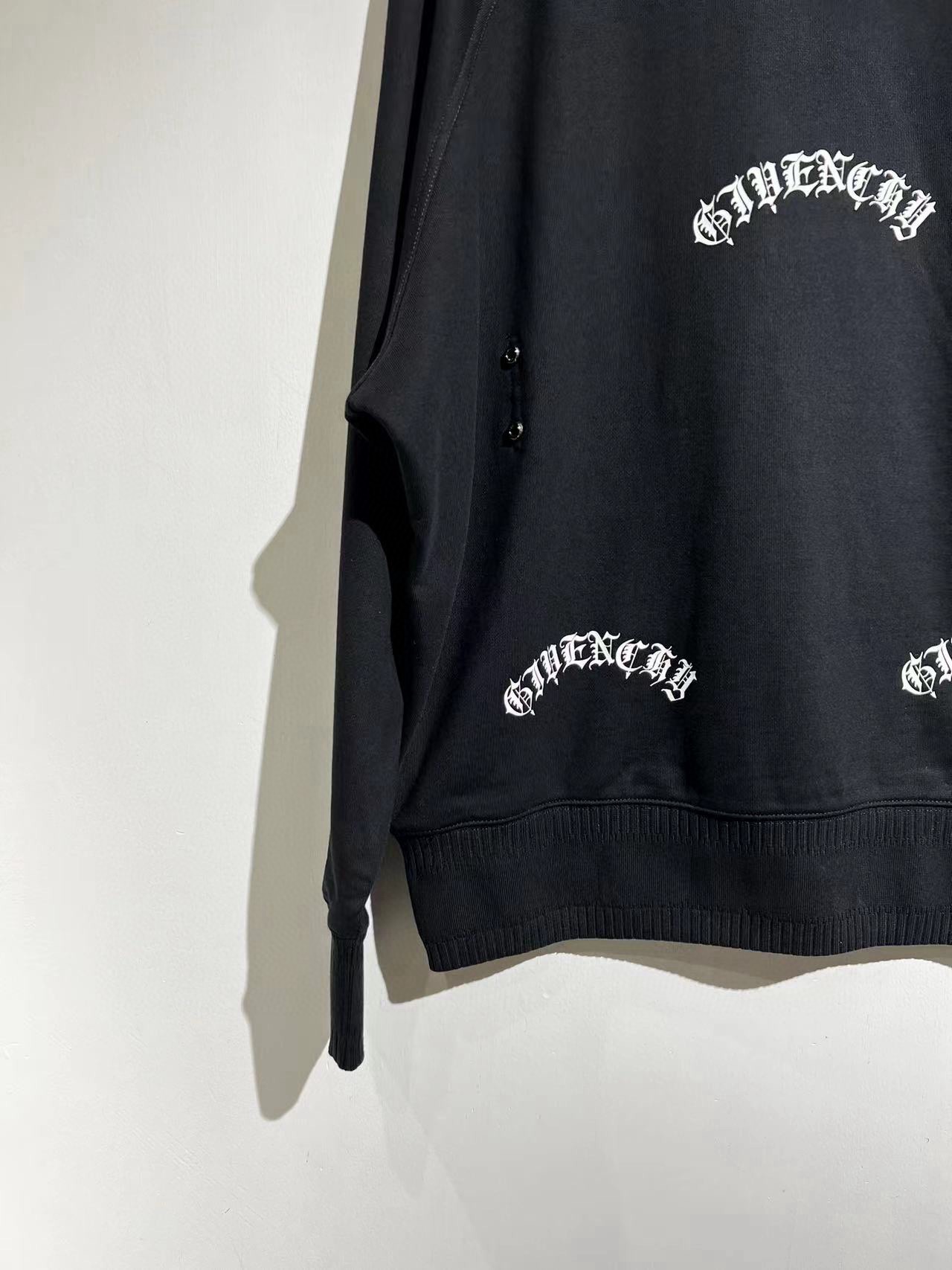 GIVENCHY 지방시 FW2023 로고 자수 스웨트셔츠 7