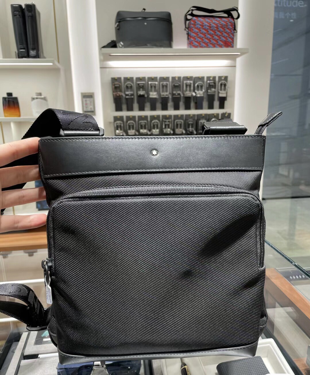 MontBlanc 몽블랑 크로스백 MB118254 25cm 3