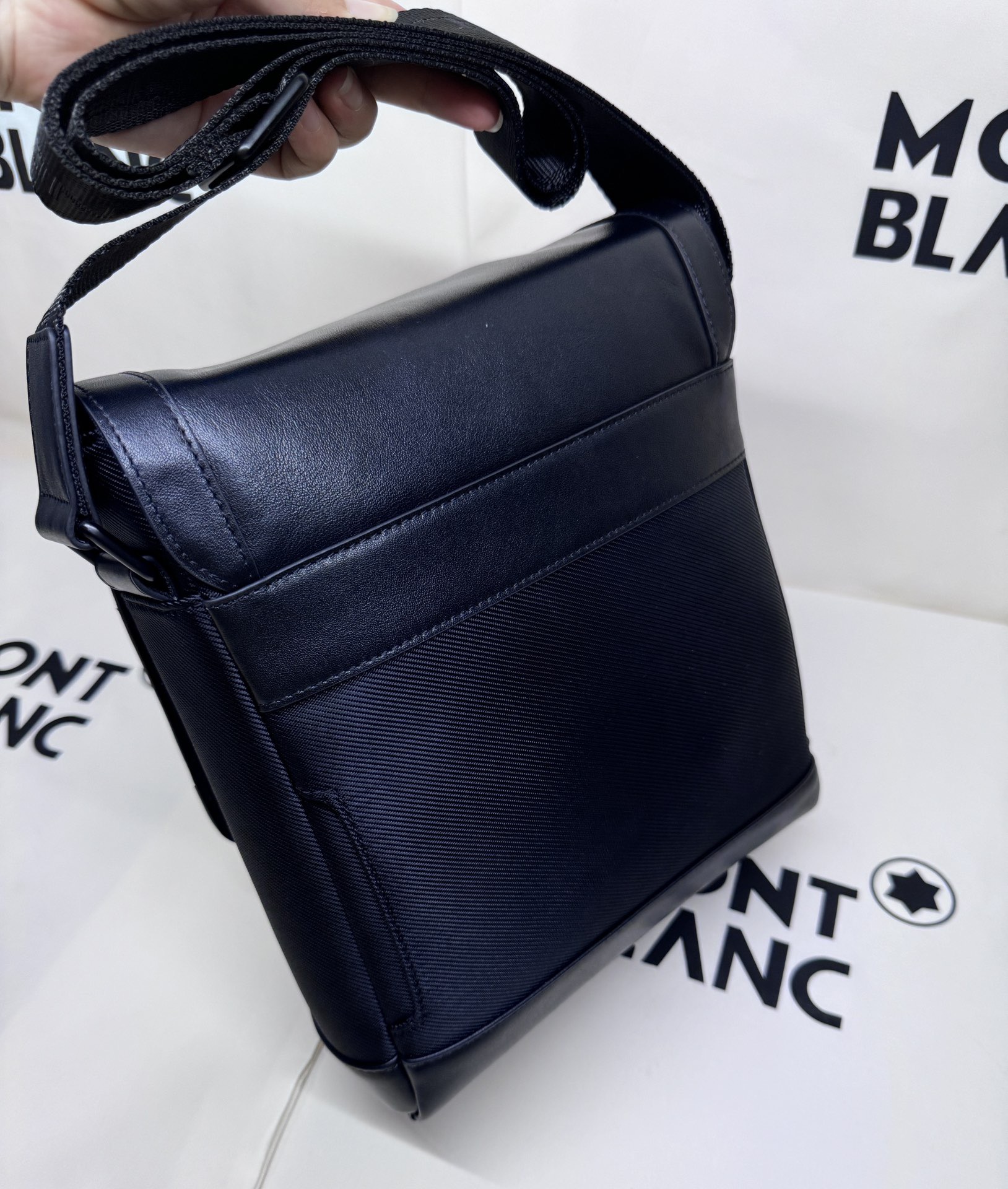 Montblanc 몽블랑 크로스백 MB118252 22cm 6
