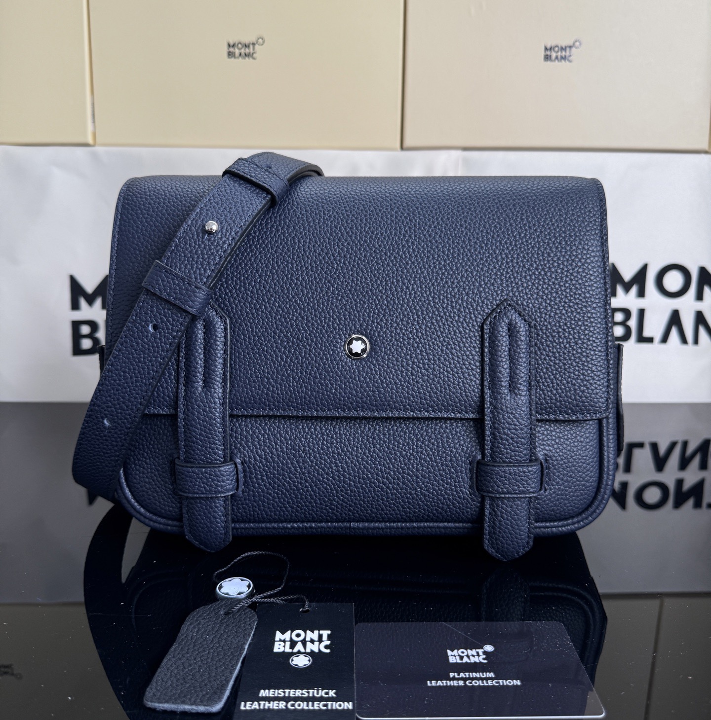 Montblanc 몽블랑 크로스바디백 24cm 3
