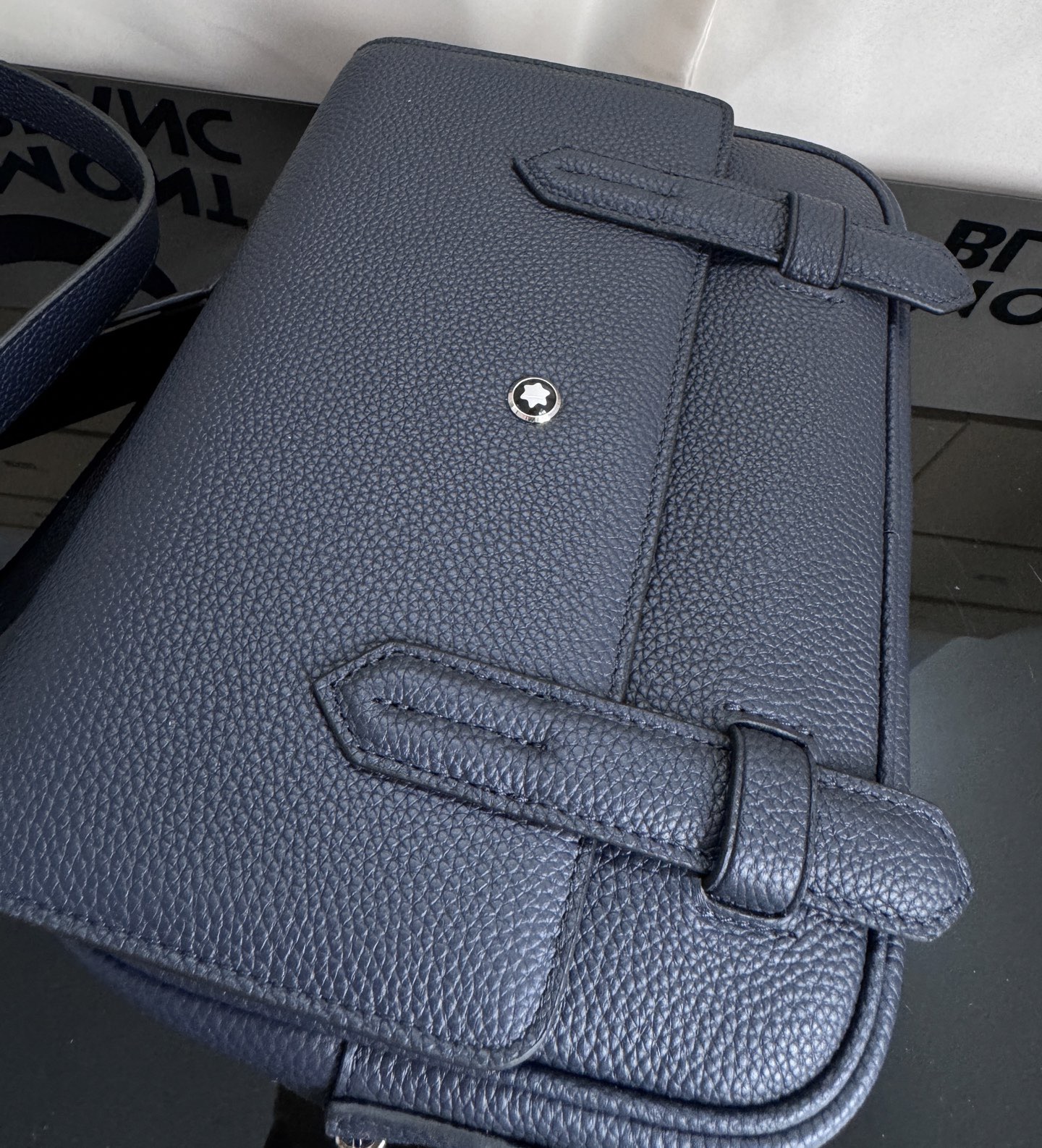 Montblanc 몽블랑 크로스바디백 24cm 9