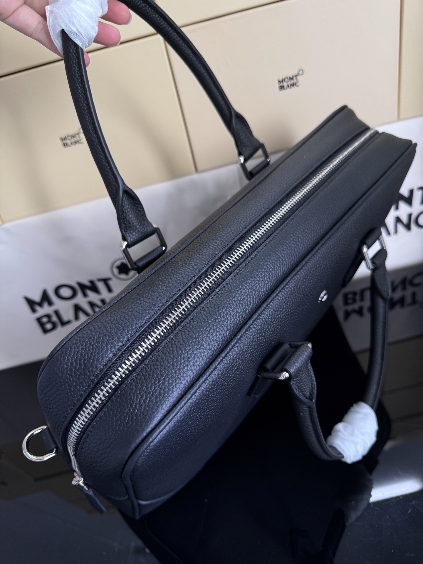 MontBlanc 몽블랑 소프트 그레인 레더 서류가방 37.5cm 9