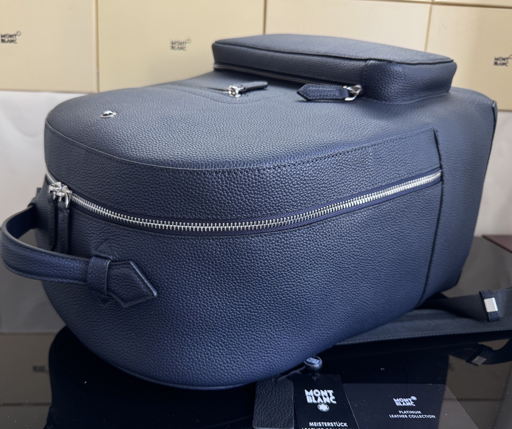 MONTBLANC 몽블랑 소프트 그레인 백팩 42cm 8