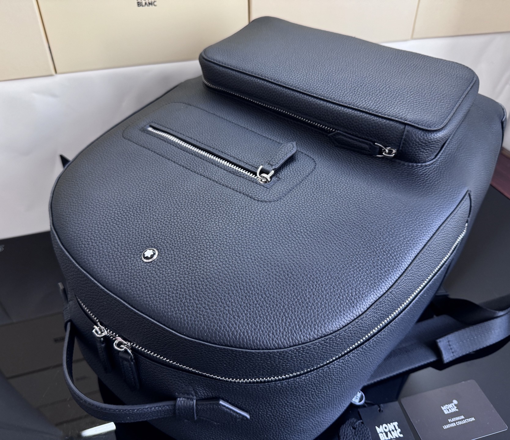 MONTBLANC 몽블랑 소프트 그레인 백팩 42cm 10