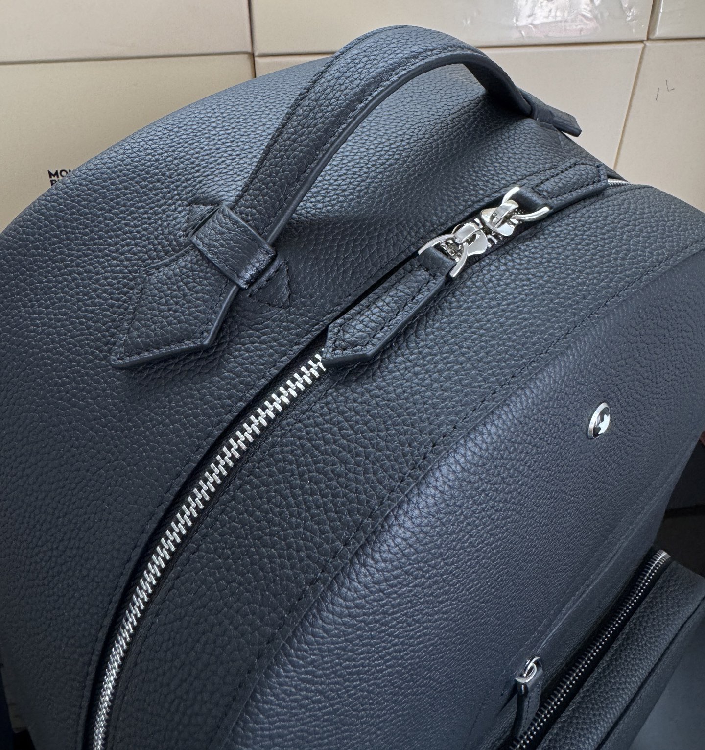 MONTBLANC 몽블랑 소프트 그레인 백팩 42cm 17