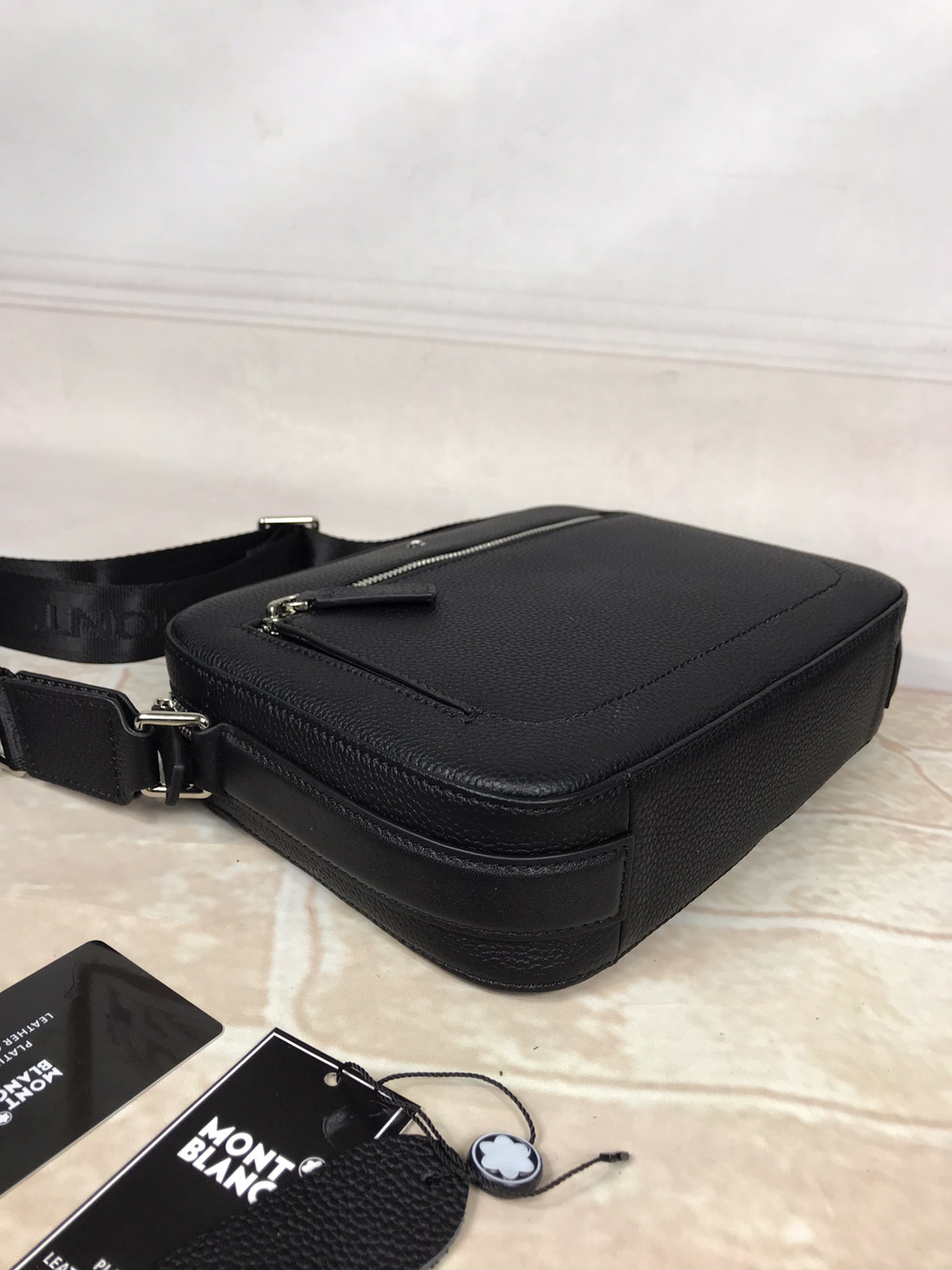 Montblanc 몽블랑 소프트 그레인 메신저백 25cm 8