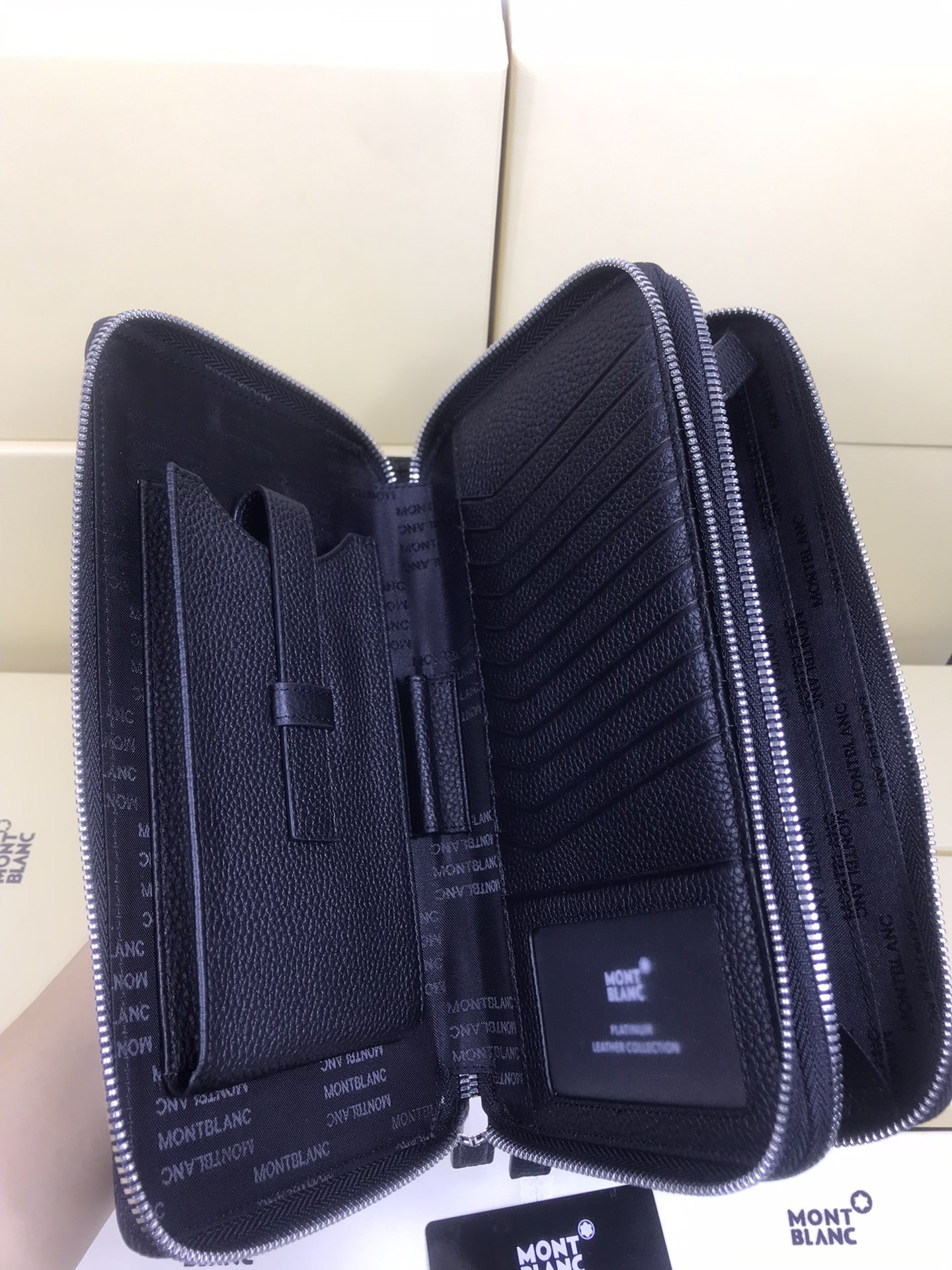 MONTBLANC 몽블랑 소프트 그레인 클러치백 23츠 9