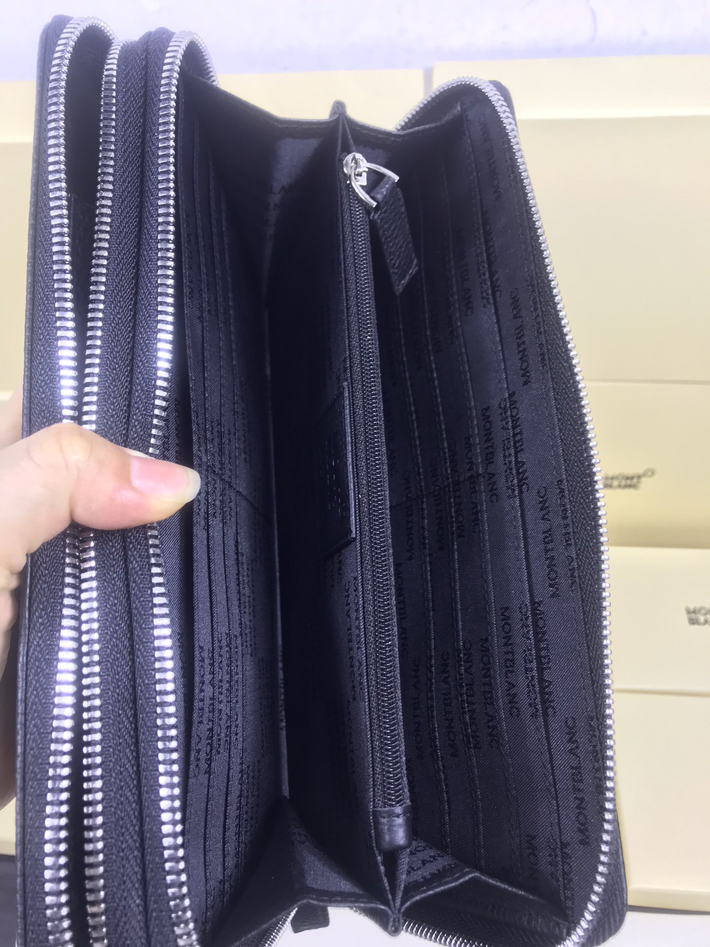 MONTBLANC 몽블랑 소프트 그레인 클러치백 23츠 10