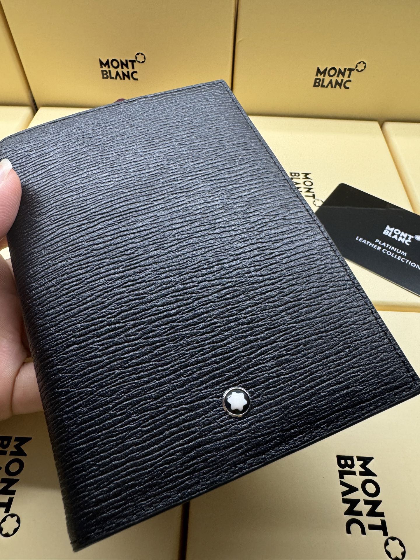 MontBlanc 몽블랑 물결무늬 소가죽 여권지갑 5