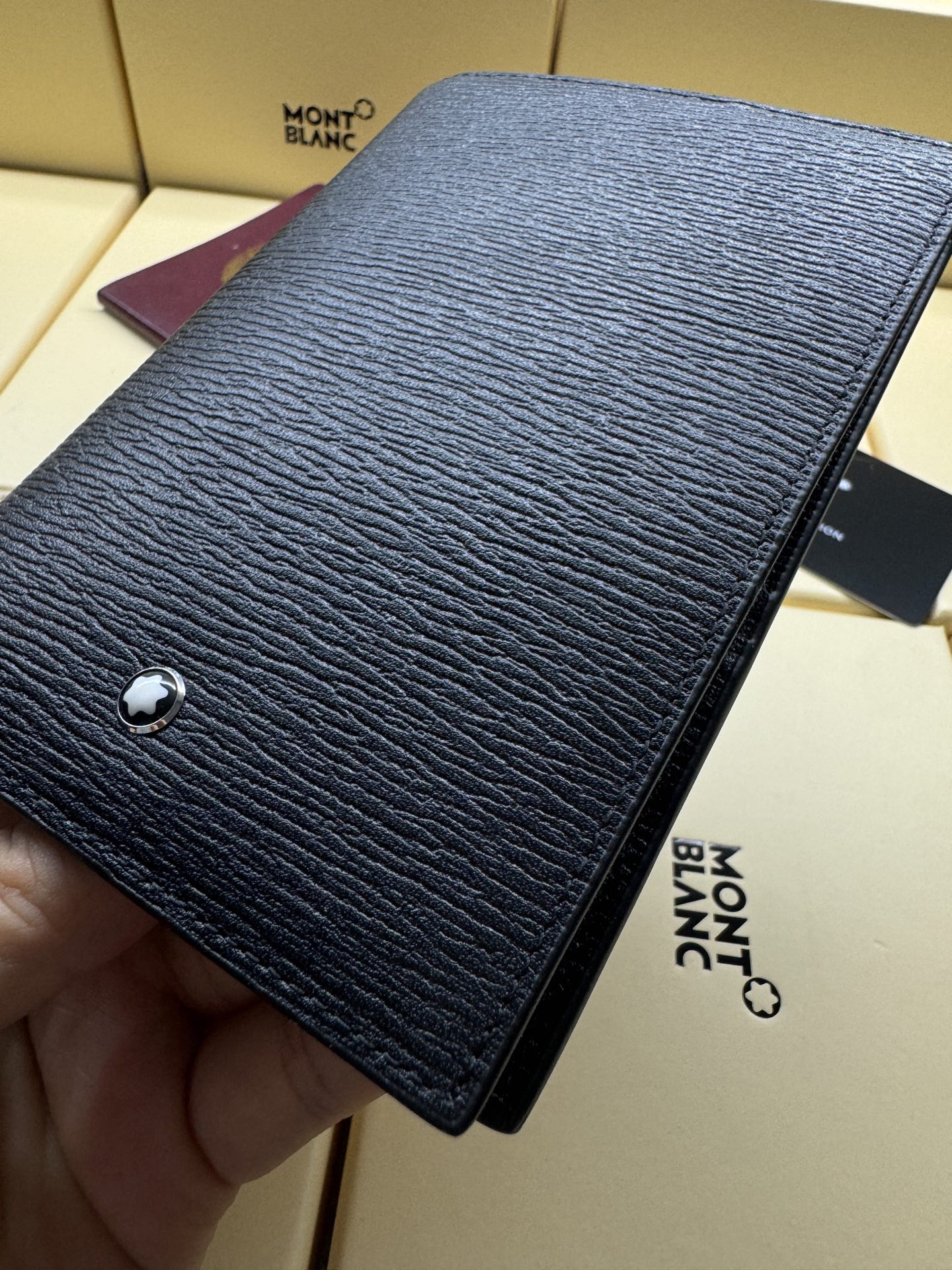 MontBlanc 몽블랑 물결무늬 소가죽 여권지갑 8