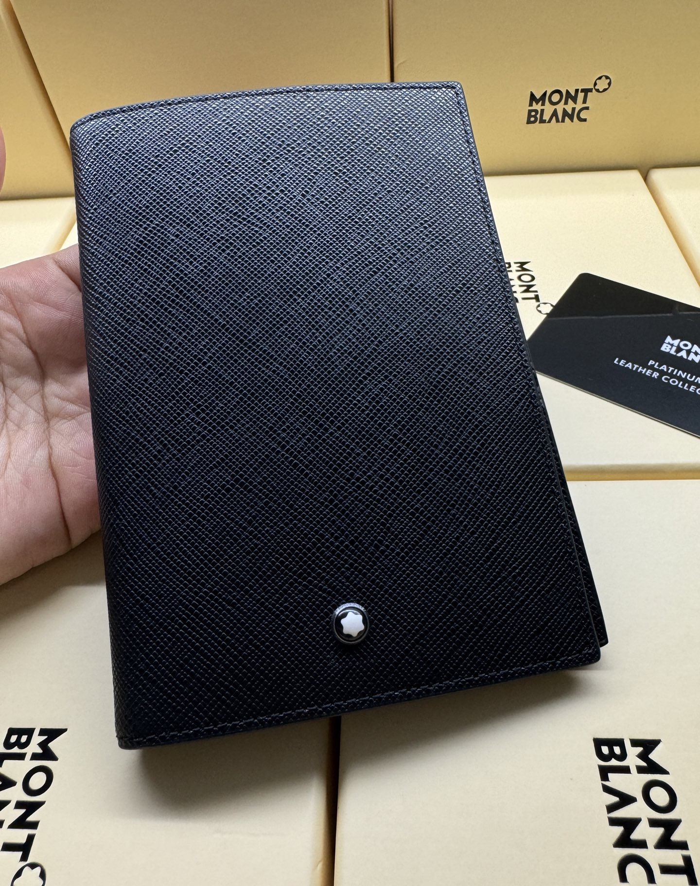 MontBlanc 몽블랑 여권지갑 2