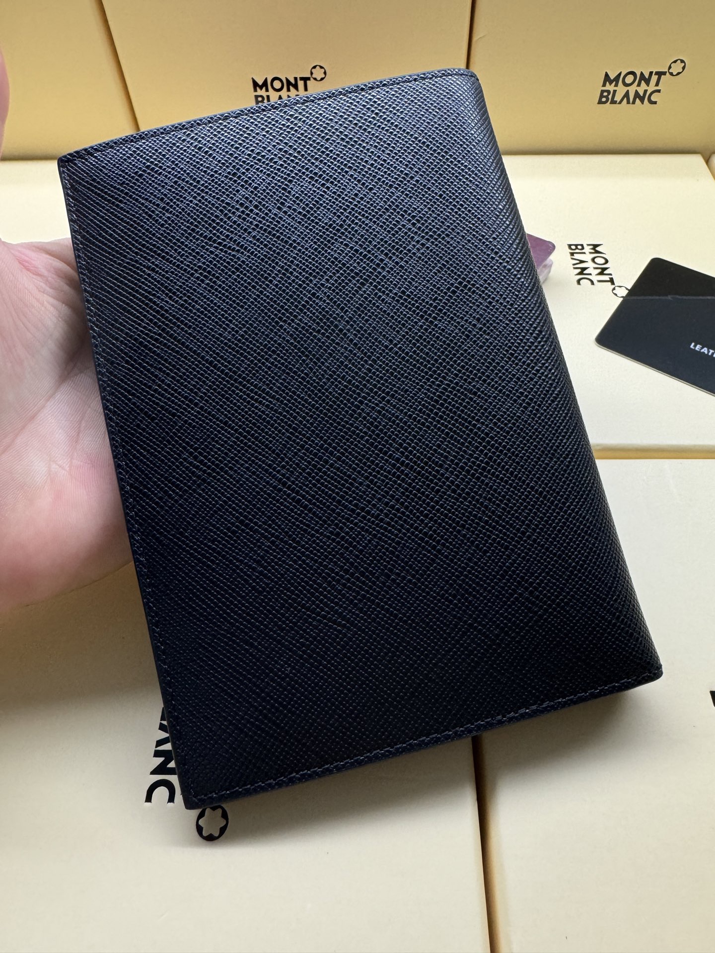 MontBlanc 몽블랑 여권지갑 3