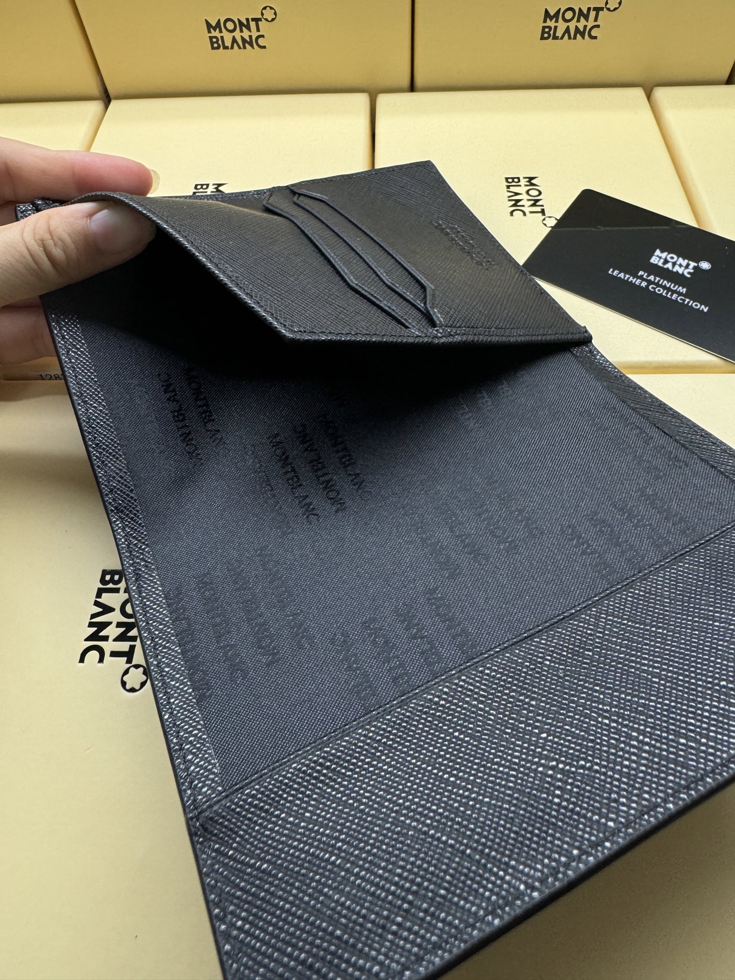 MontBlanc 몽블랑 여권지갑 5