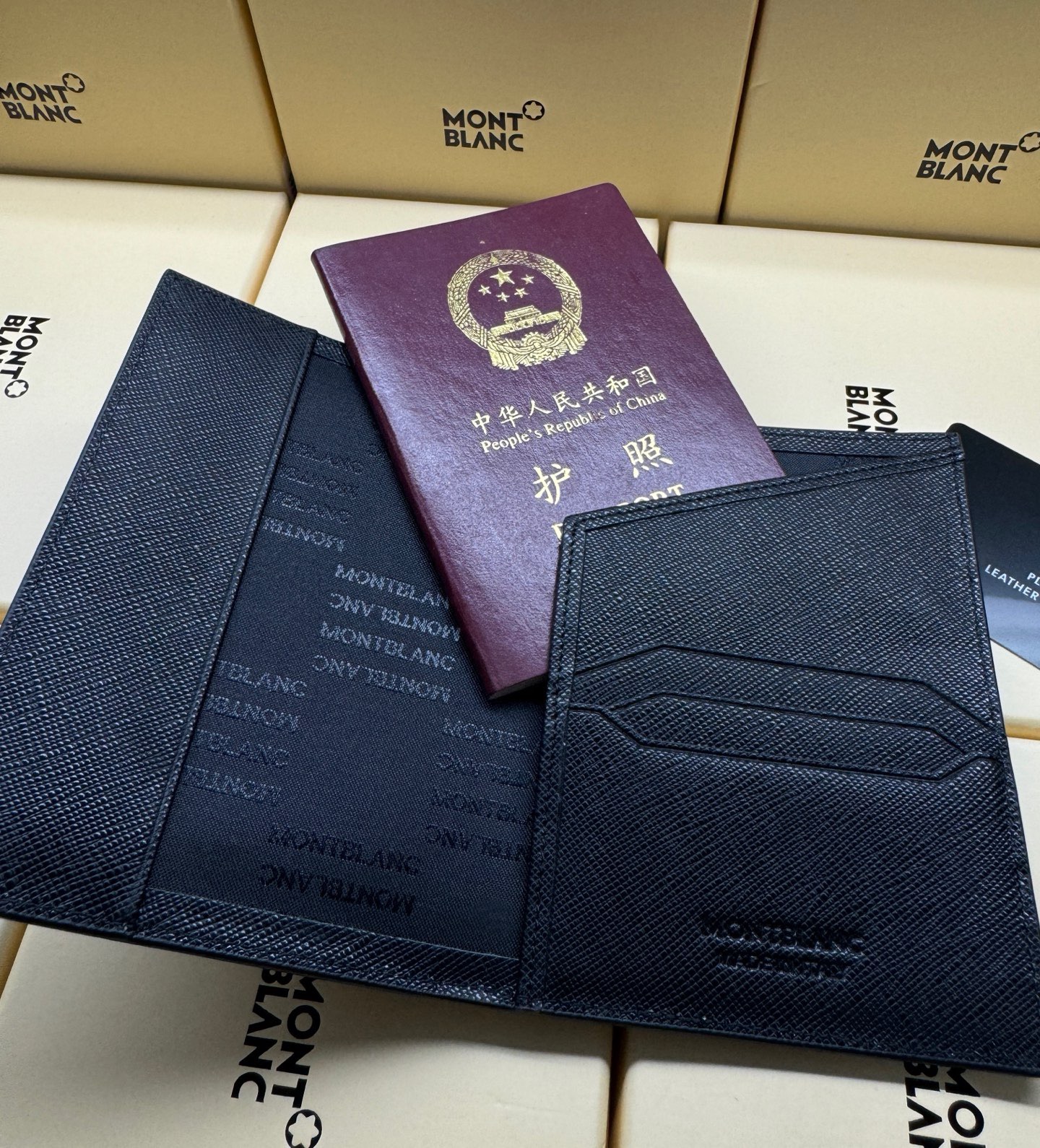 MontBlanc 몽블랑 여권지갑 8