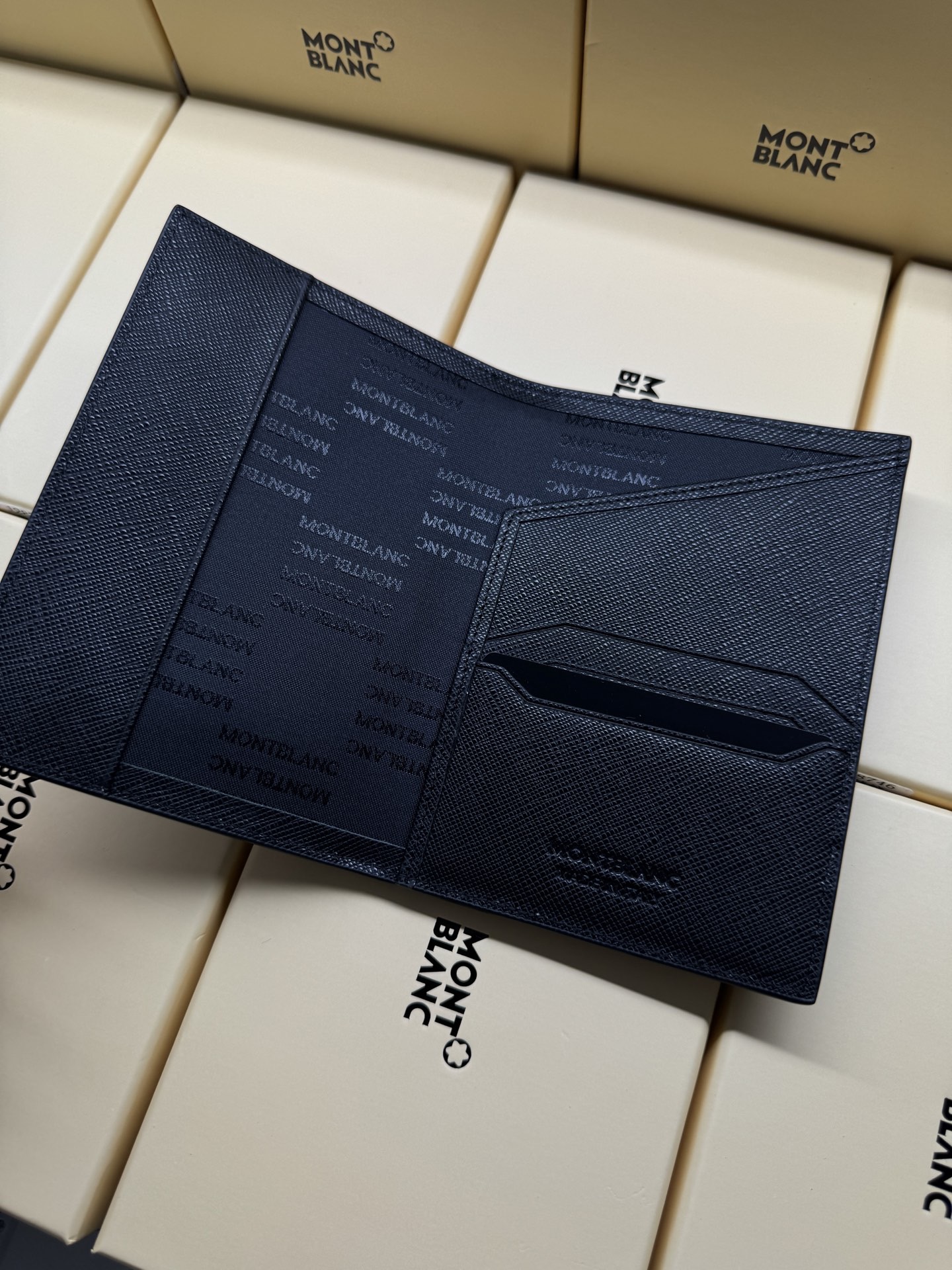 MontBlanc 몽블랑 여권지갑 9