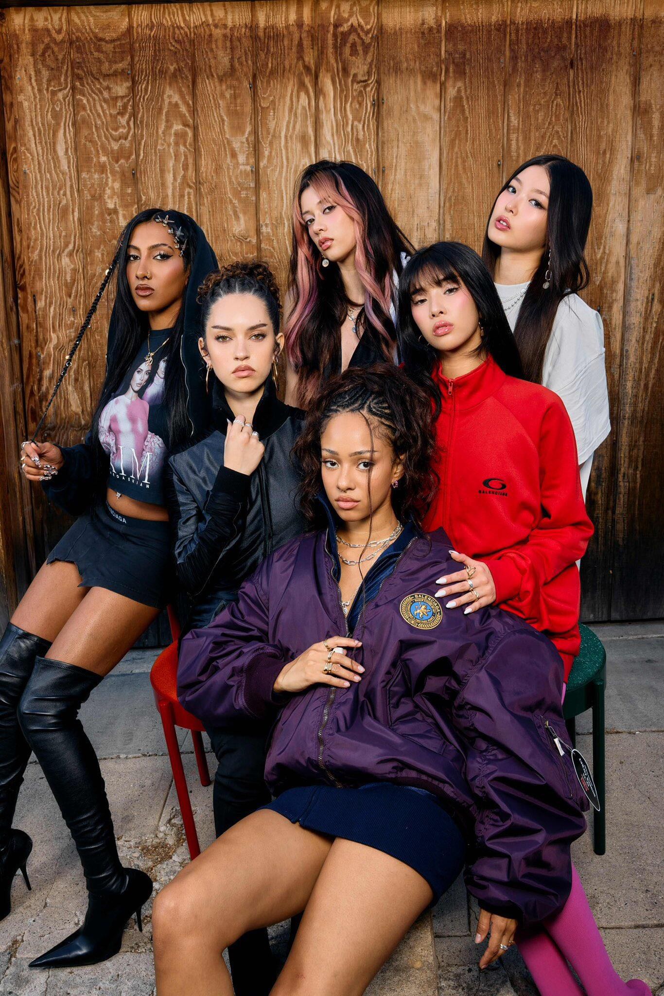 BALENCIAGA 발렌시아가 FW2025 파일럿 자수 항공 점퍼 8