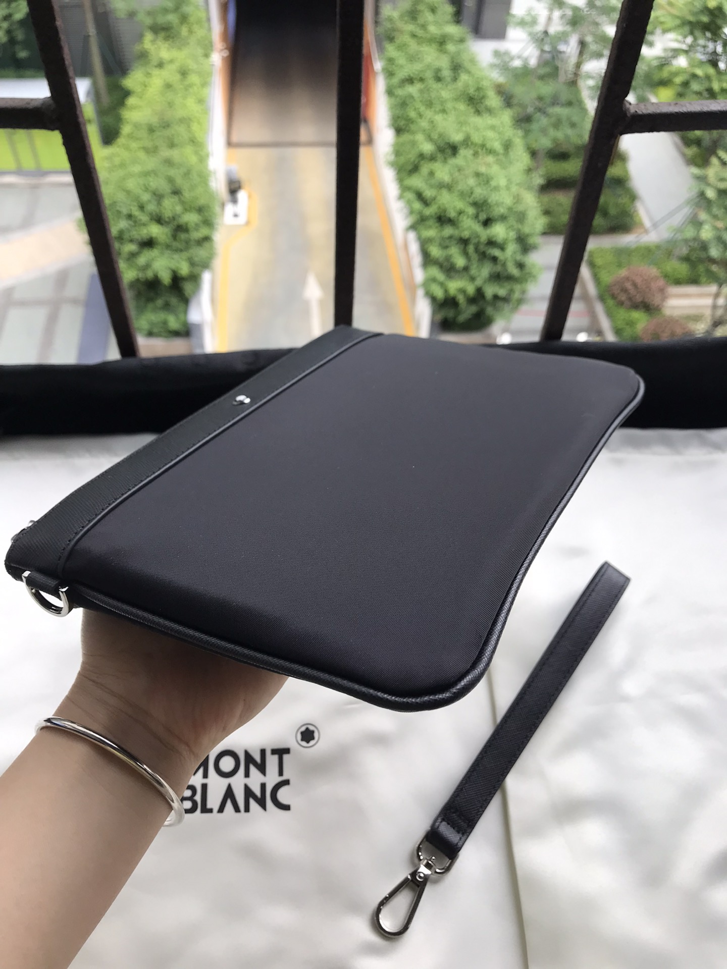 MontBlanc 몽블랑 블랙 클러치백 25cm 7