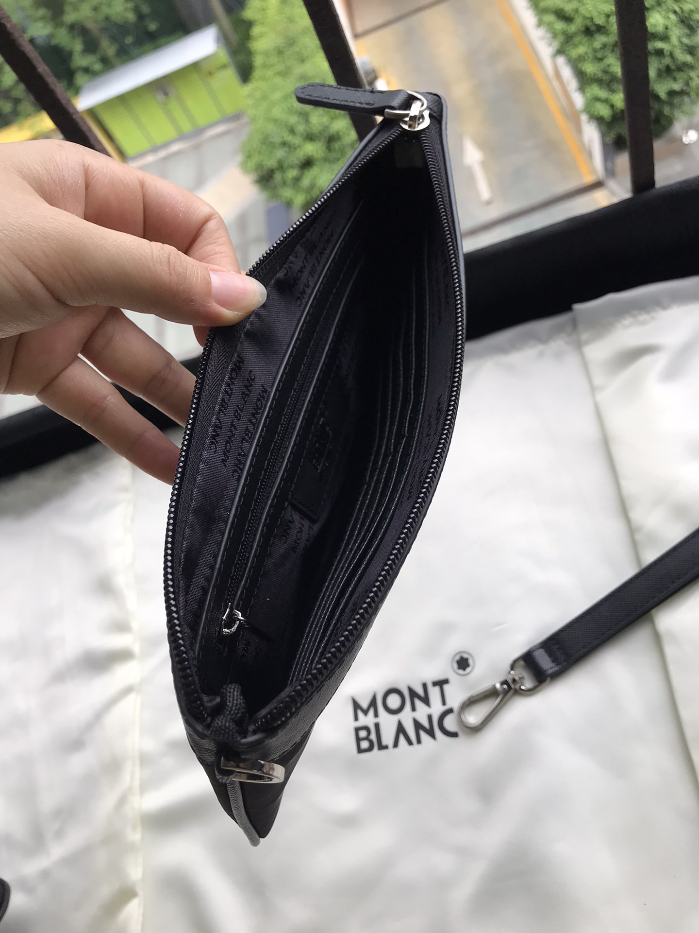 MontBlanc 몽블랑 블랙 클러치백 25cm 10