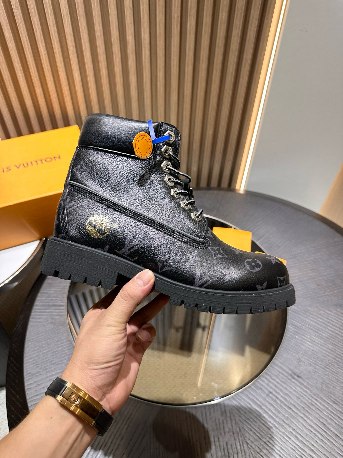 Louis Vuitton 루이비통 Ranger 모노그램 부츠 4