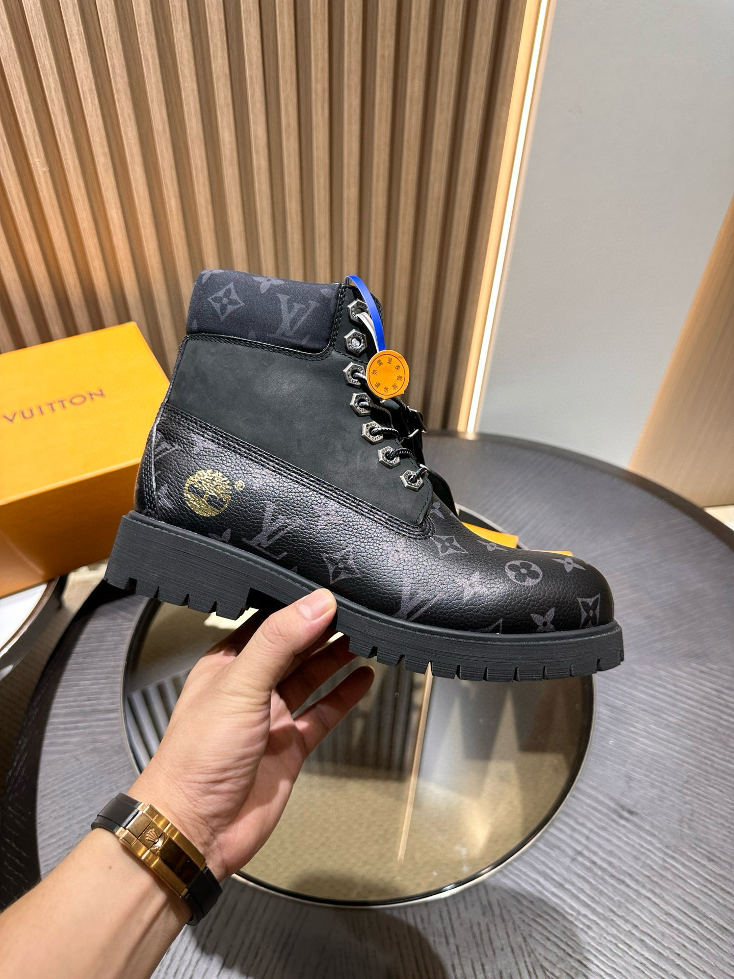 Louis Vuitton 루이비통 Ranger 모노그램 부츠 4