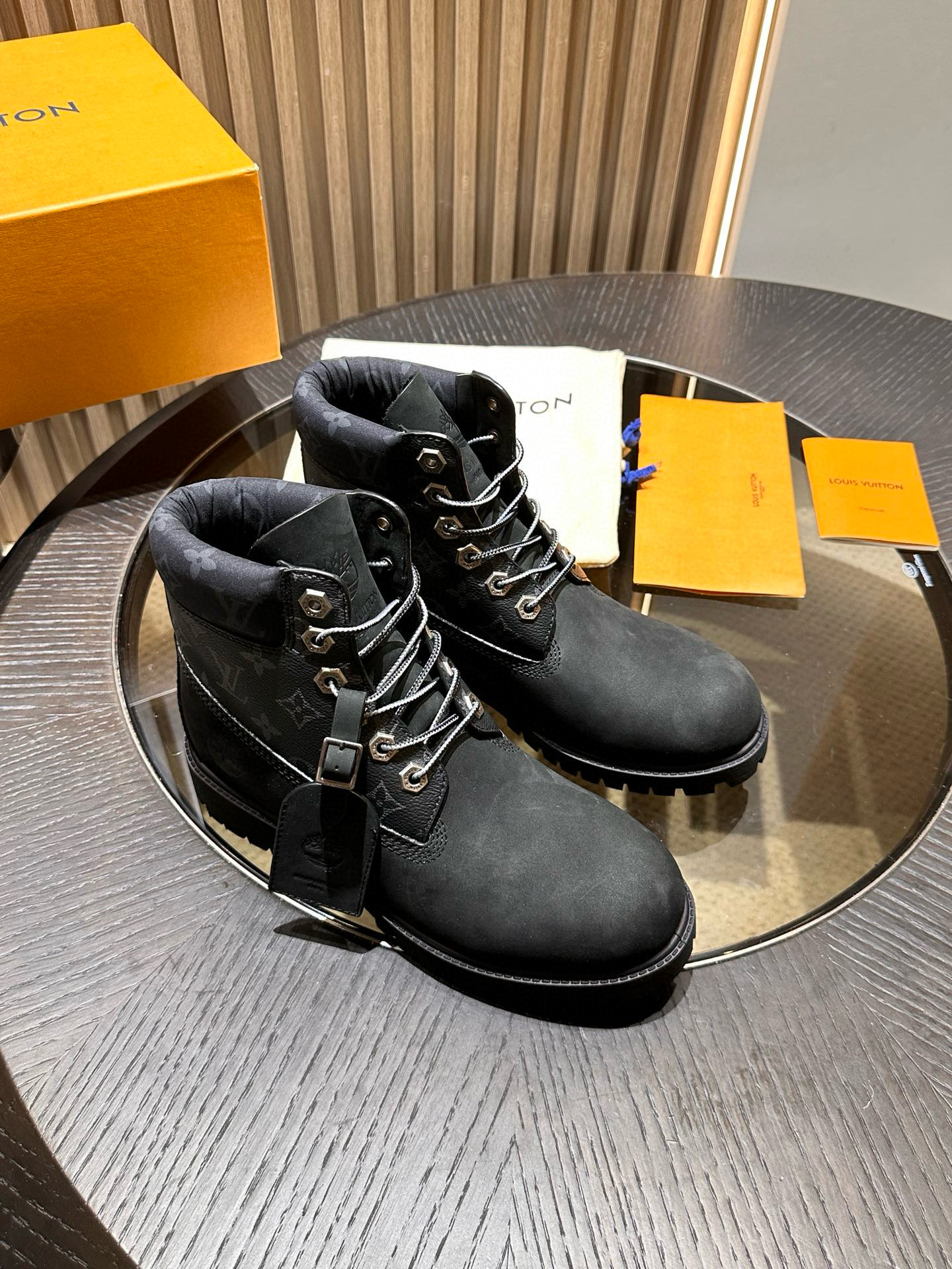 Louis Vuitton 루이비통 Ranger 모노그램 부츠 3