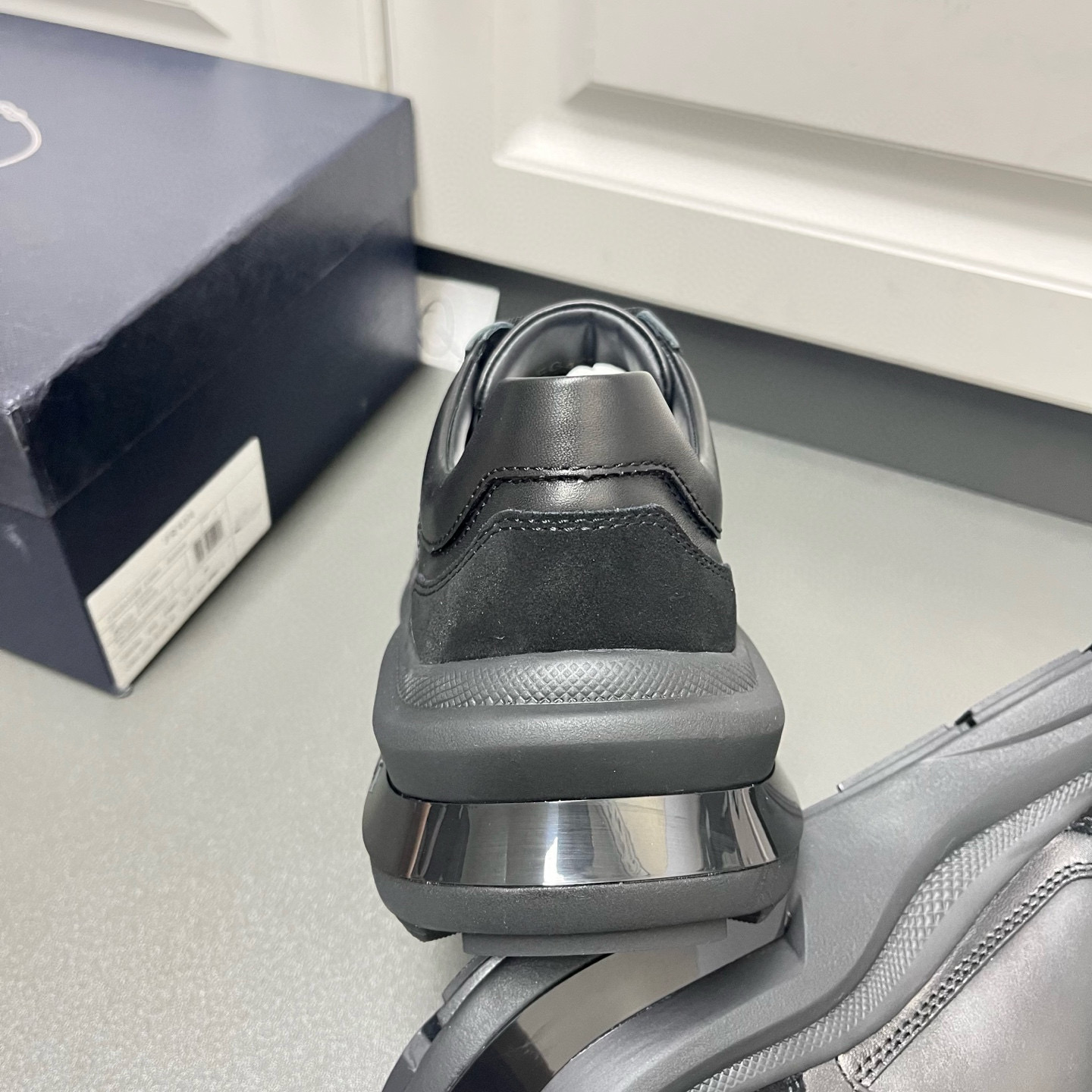 Prada 프라다 남성 신형 소가죽 캐주얼 스니커즈  6