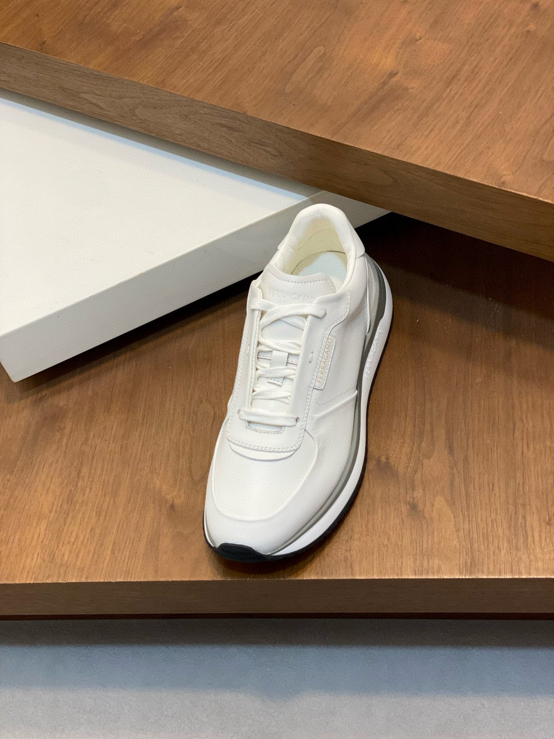 Ferragamo 페라가모 남성 신형 소가죽 캐주얼 스니커즈 6