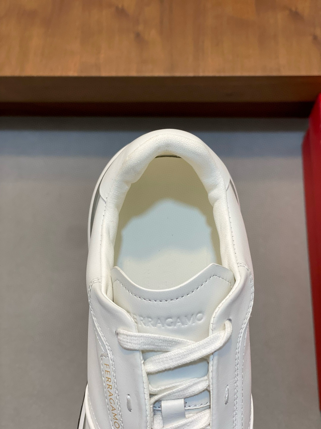 Ferragamo 페라가모 남성 신형 소가죽 캐주얼 스니커즈 7