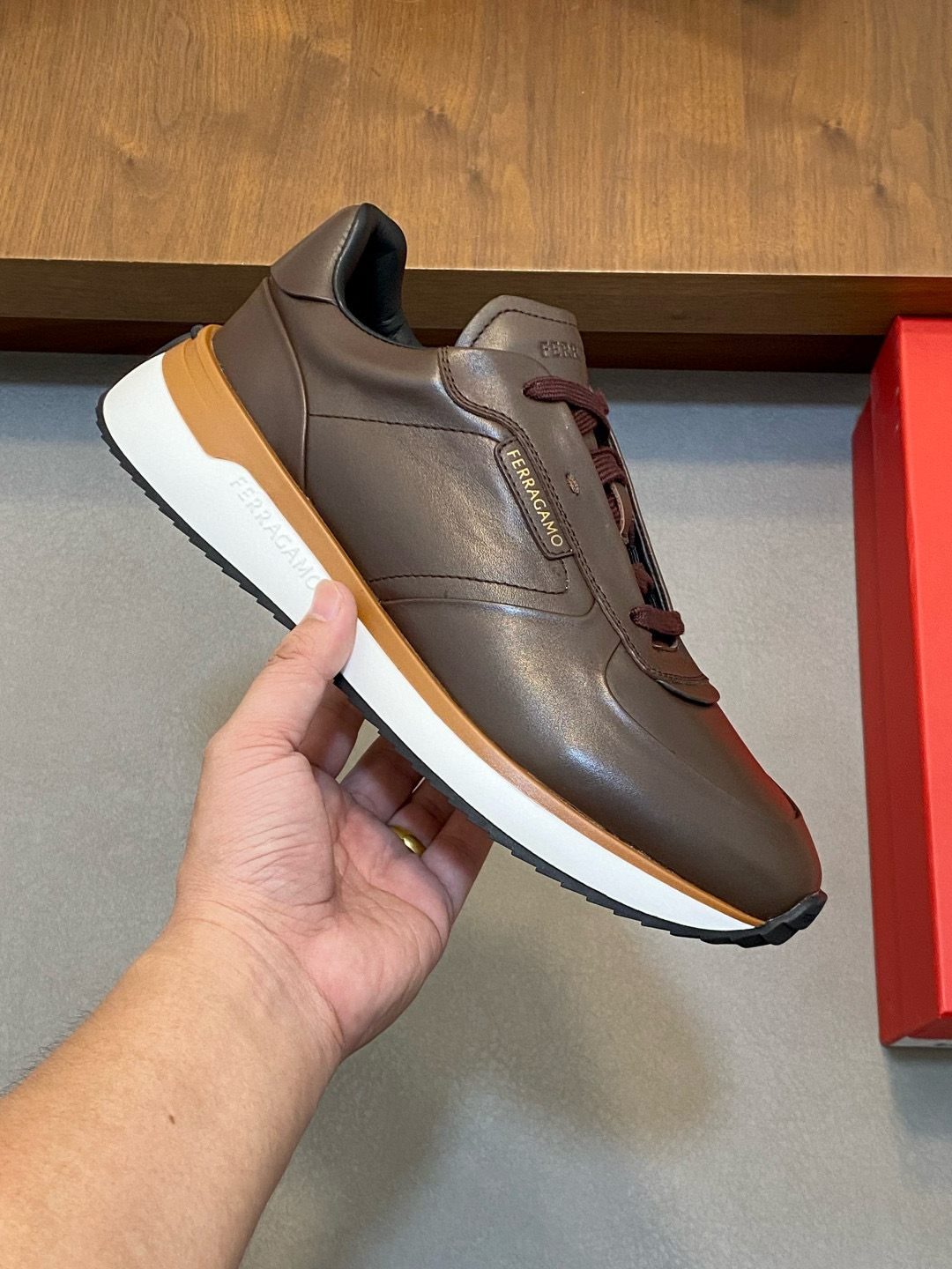 Ferragamo 페라가모 남성 신형 소가죽 캐주얼 스니커즈 4