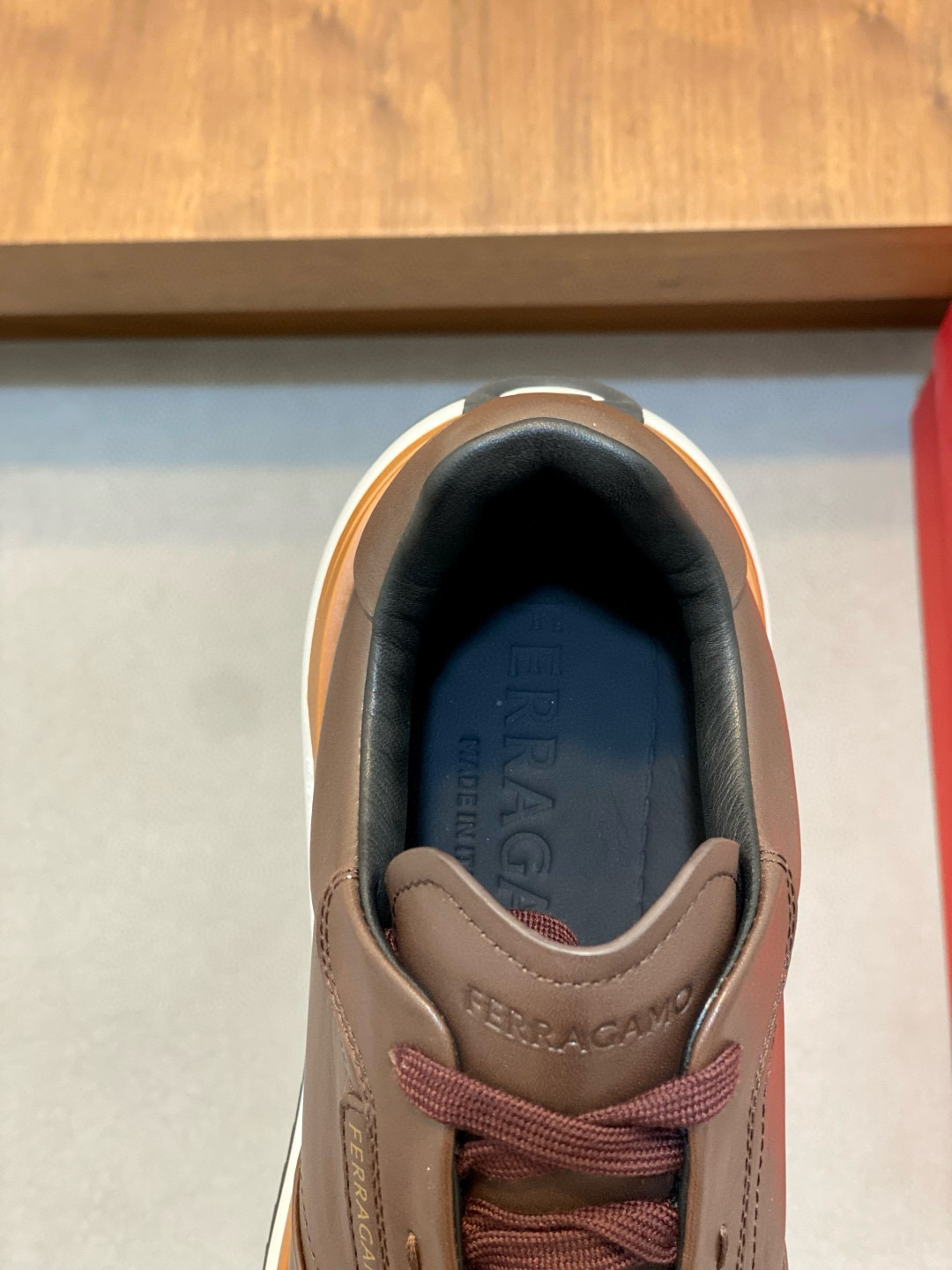 Ferragamo 페라가모 남성 신형 소가죽 캐주얼 스니커즈 7