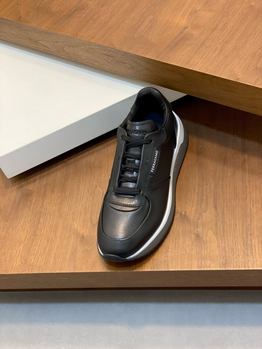 Ferragamo 페라가모 남성 신형 소가죽 캐주얼 스니커즈 6