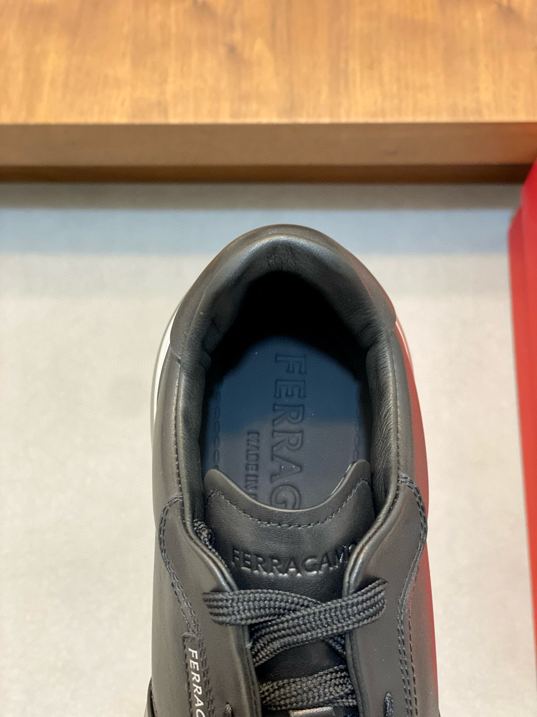 Ferragamo 페라가모 남성 신형 소가죽 캐주얼 스니커즈 7